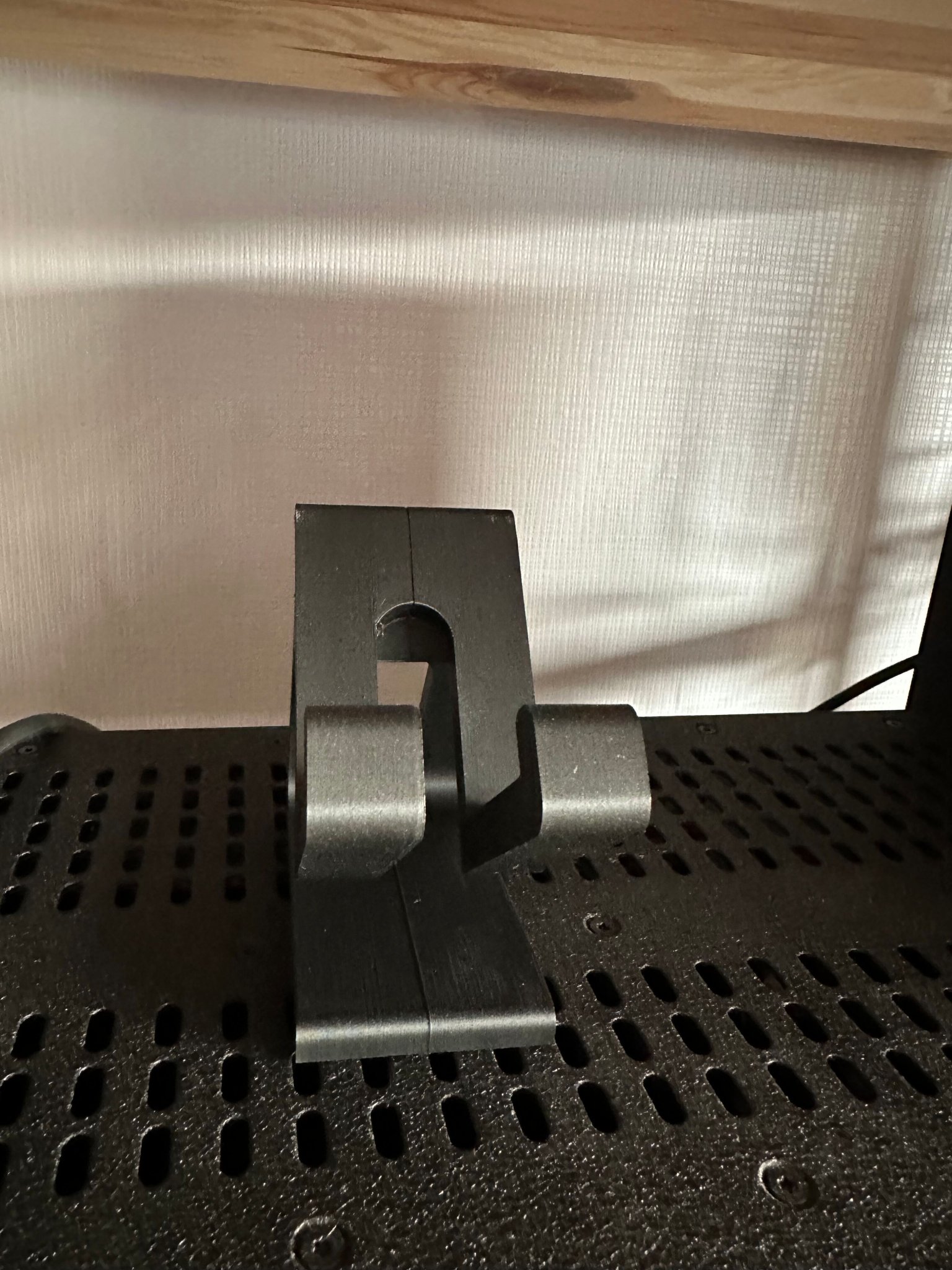 Giá đỡ cho bộ khuếch đại Darkglass