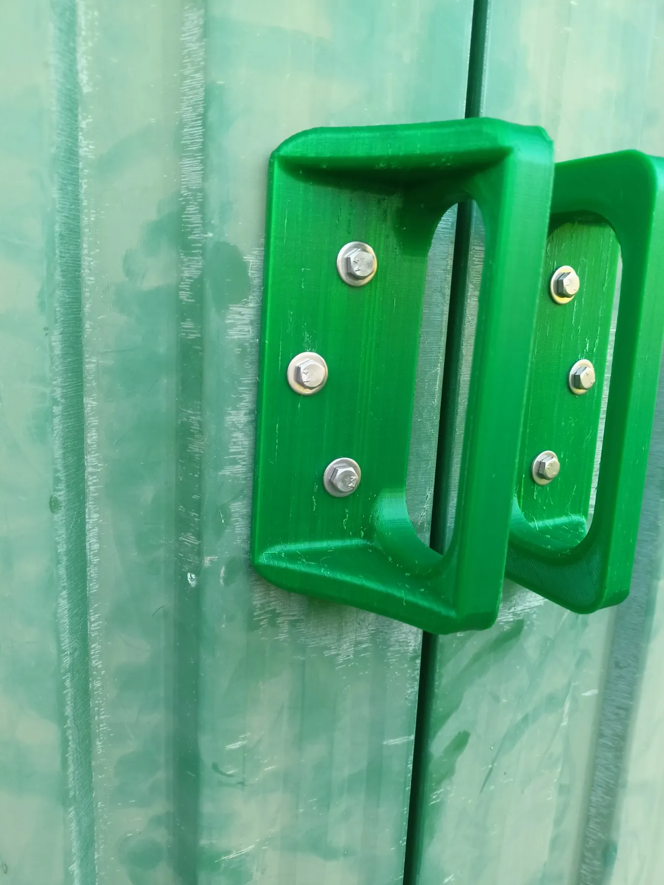 Lan can cho cửa nhà vườn