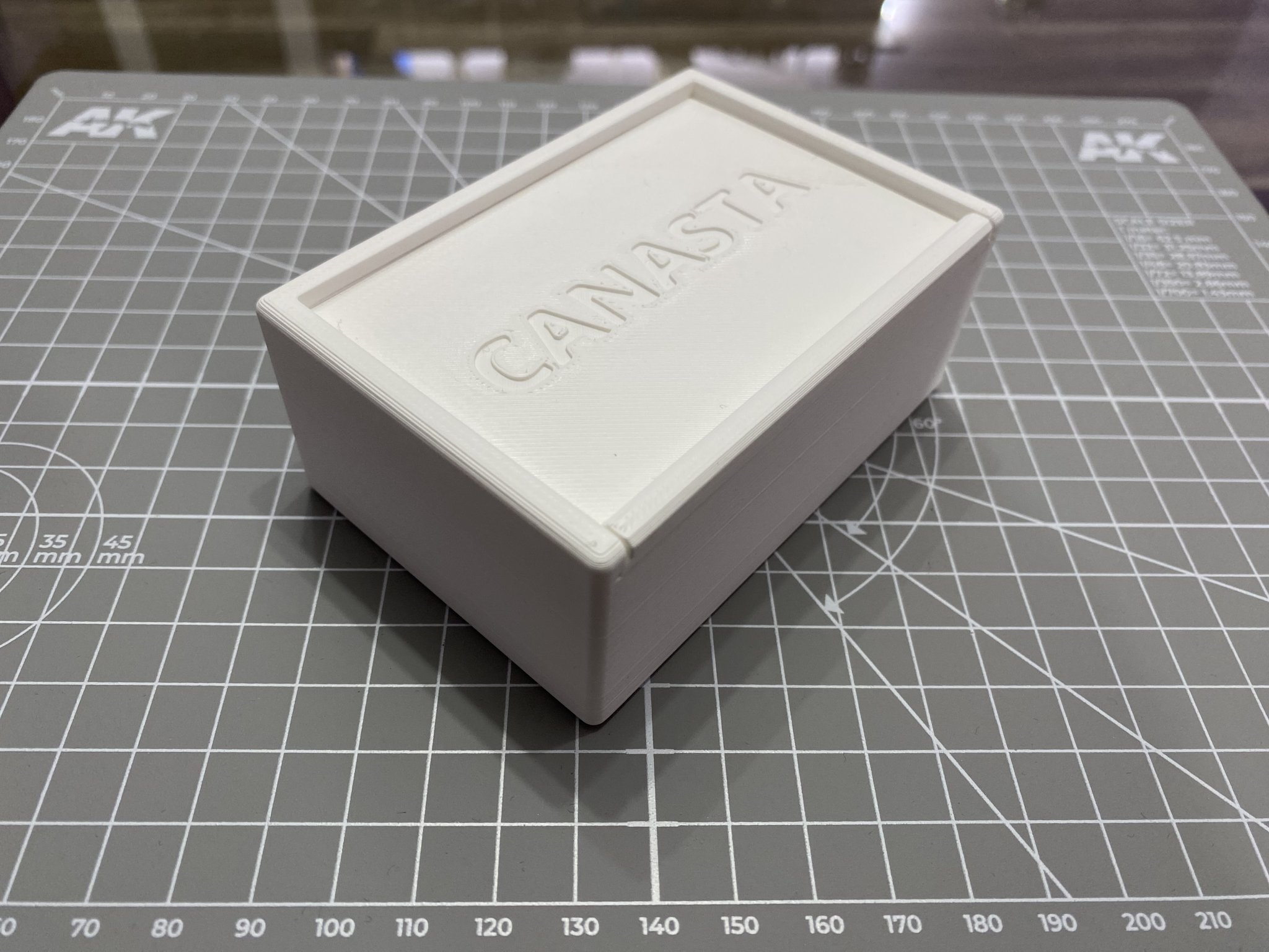 Hộp đựng bài chơi với sức chứa 108 thẻ bài