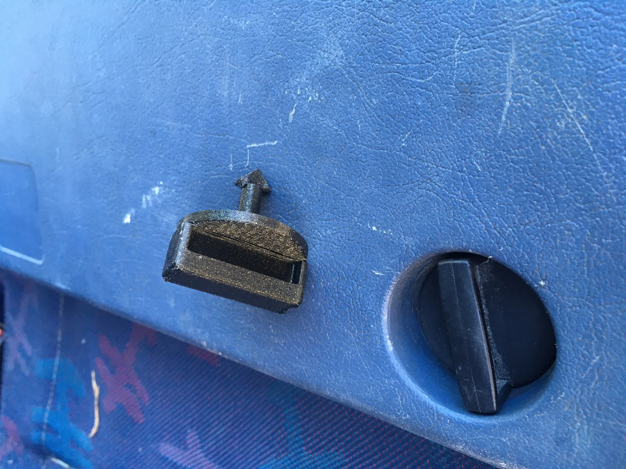 Cái kẹp cửa trước cho Mercedes Sprinter 99