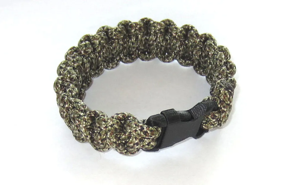 Vòng tay sinh tồn với dây paracord 7 feet