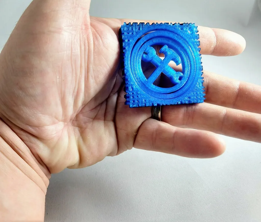 Móc khóa gimbal hình búa và cờ lê cho ngày của cha