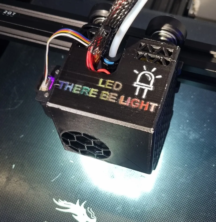 Nắp đầu nóng Ender 3 Neo với đèn LED chiếu sáng