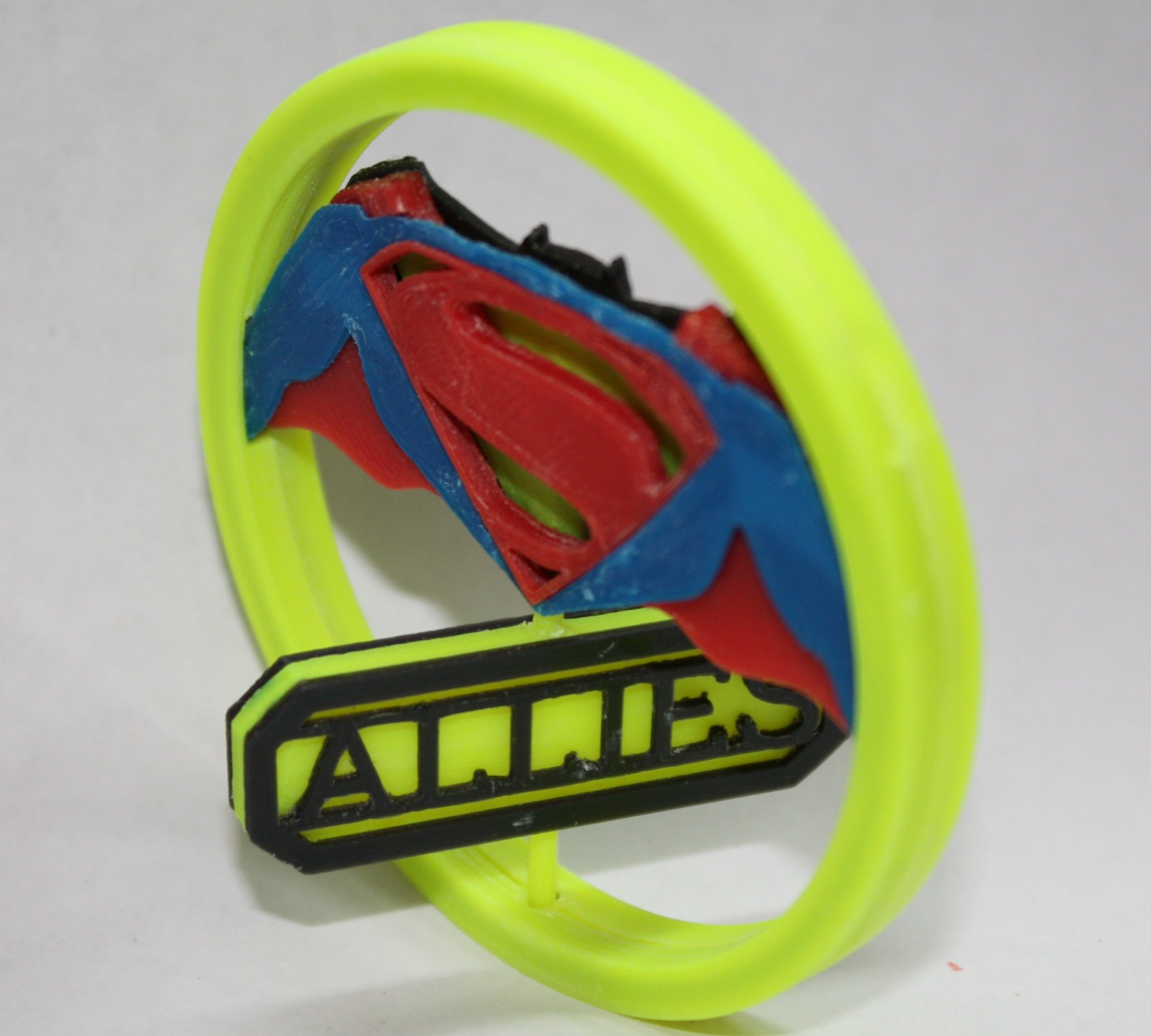 Thí nghiệm tung đồng xu Batman và Superman