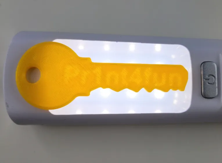 Khóa mật khẩu với khả năng hiển thị văn bản khi chiếu sáng