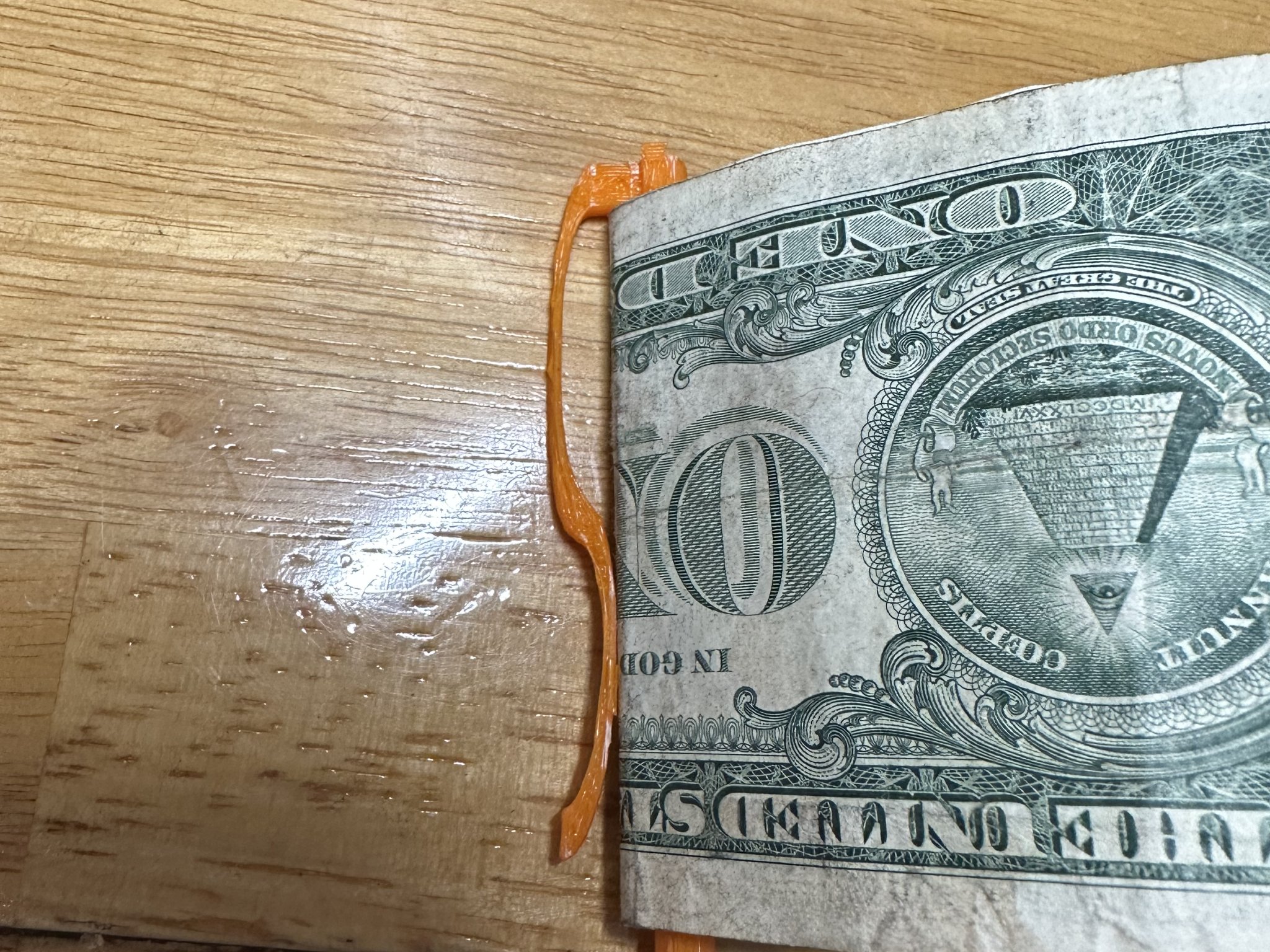 Kẹp tiền thay thế cho ví hoặc kẹp tiền độc lập