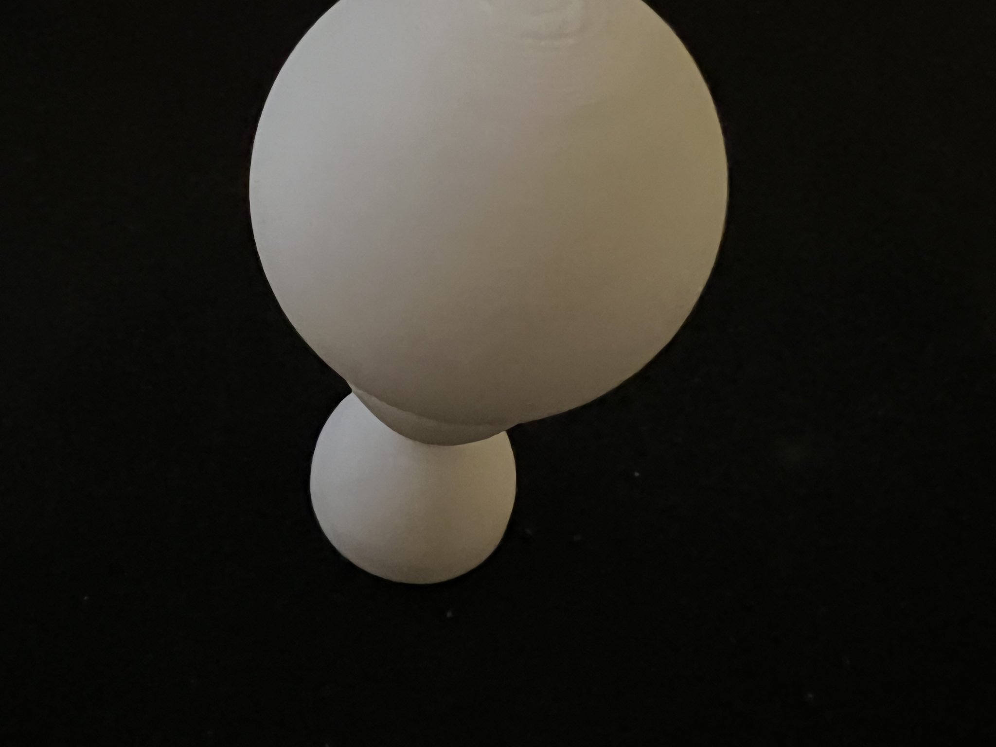 Chú pug phù thủy dễ thương với viên ngọc huyền bí