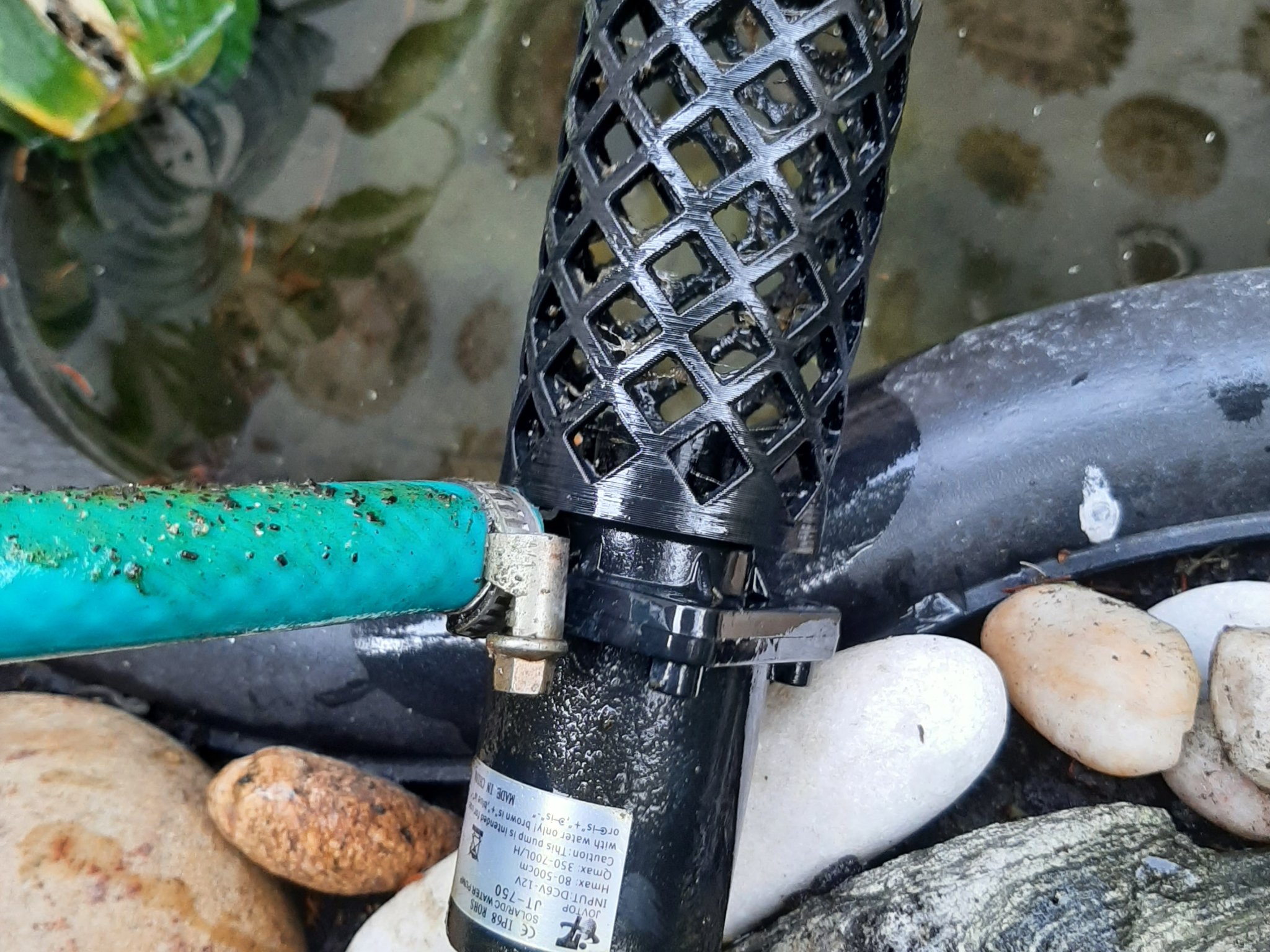 Giỏ bảo vệ cho bơm lọc nước hồ nhỏ