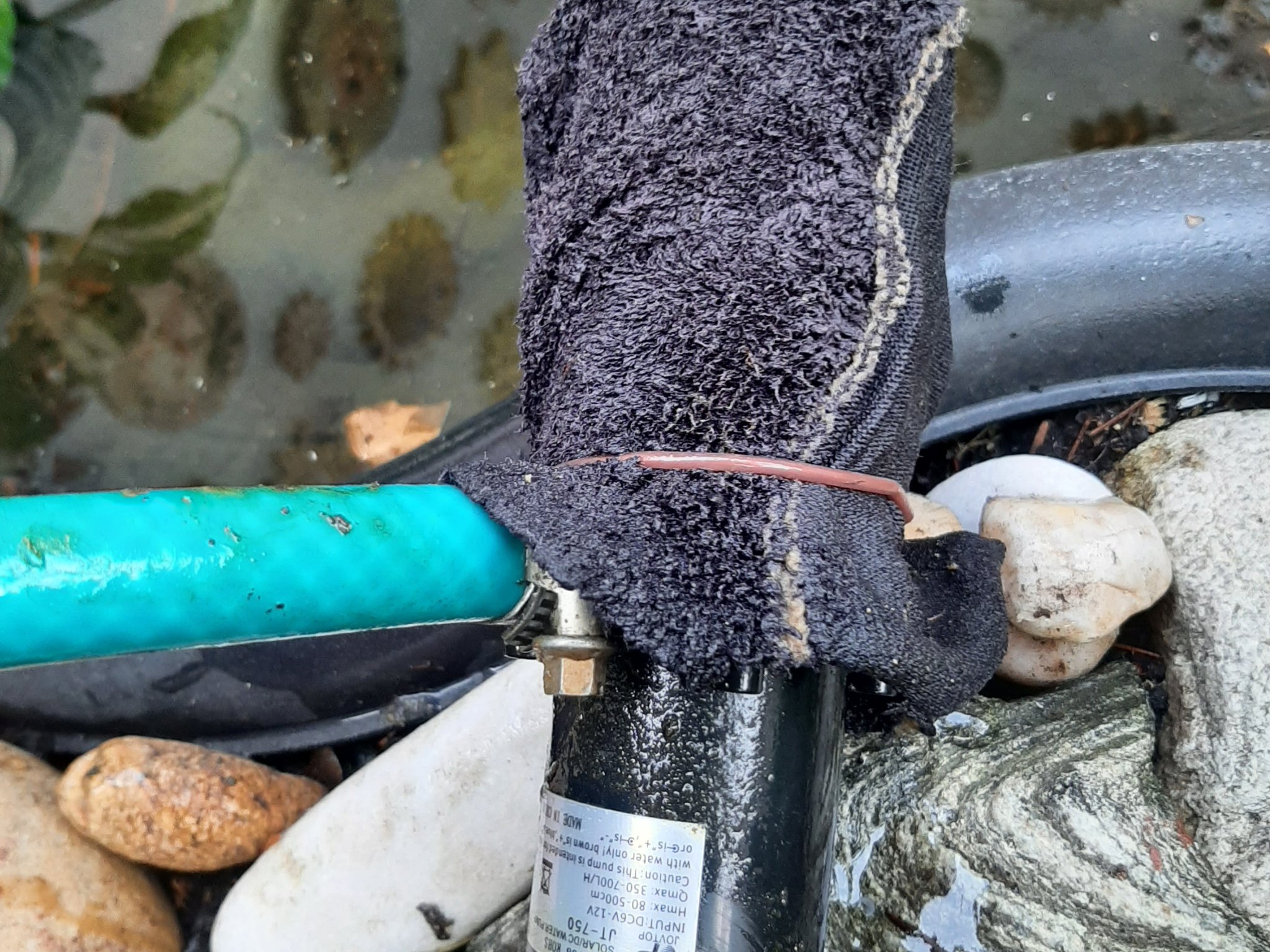 Giỏ bảo vệ cho bơm lọc nước hồ nhỏ