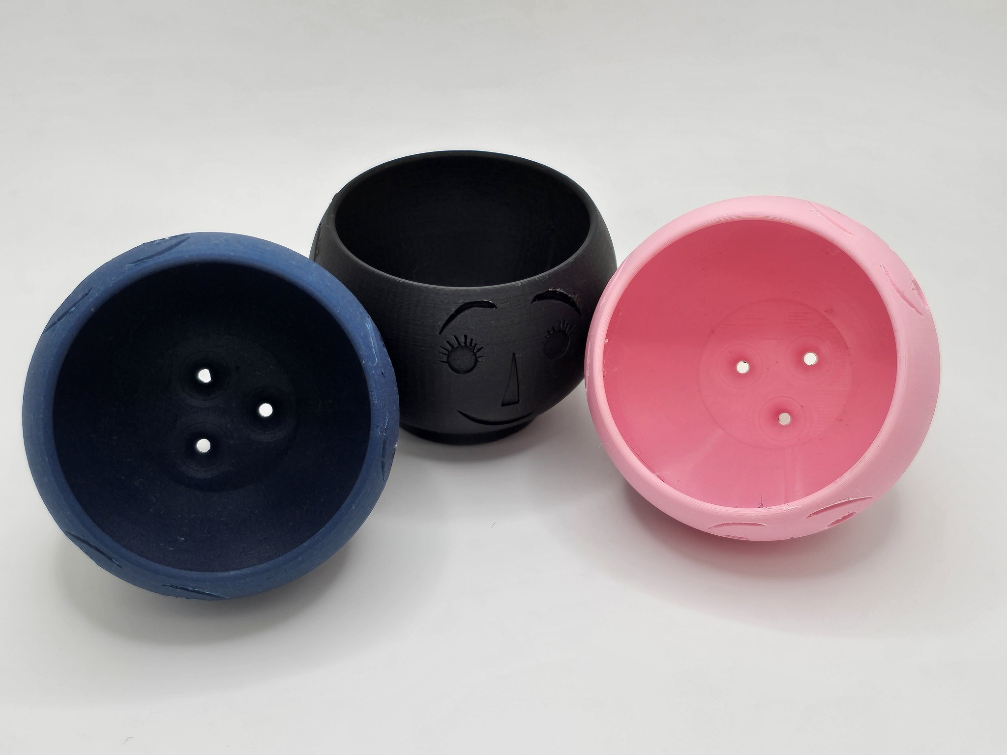 Cốc ươm hạt có tính cách vui nhộn