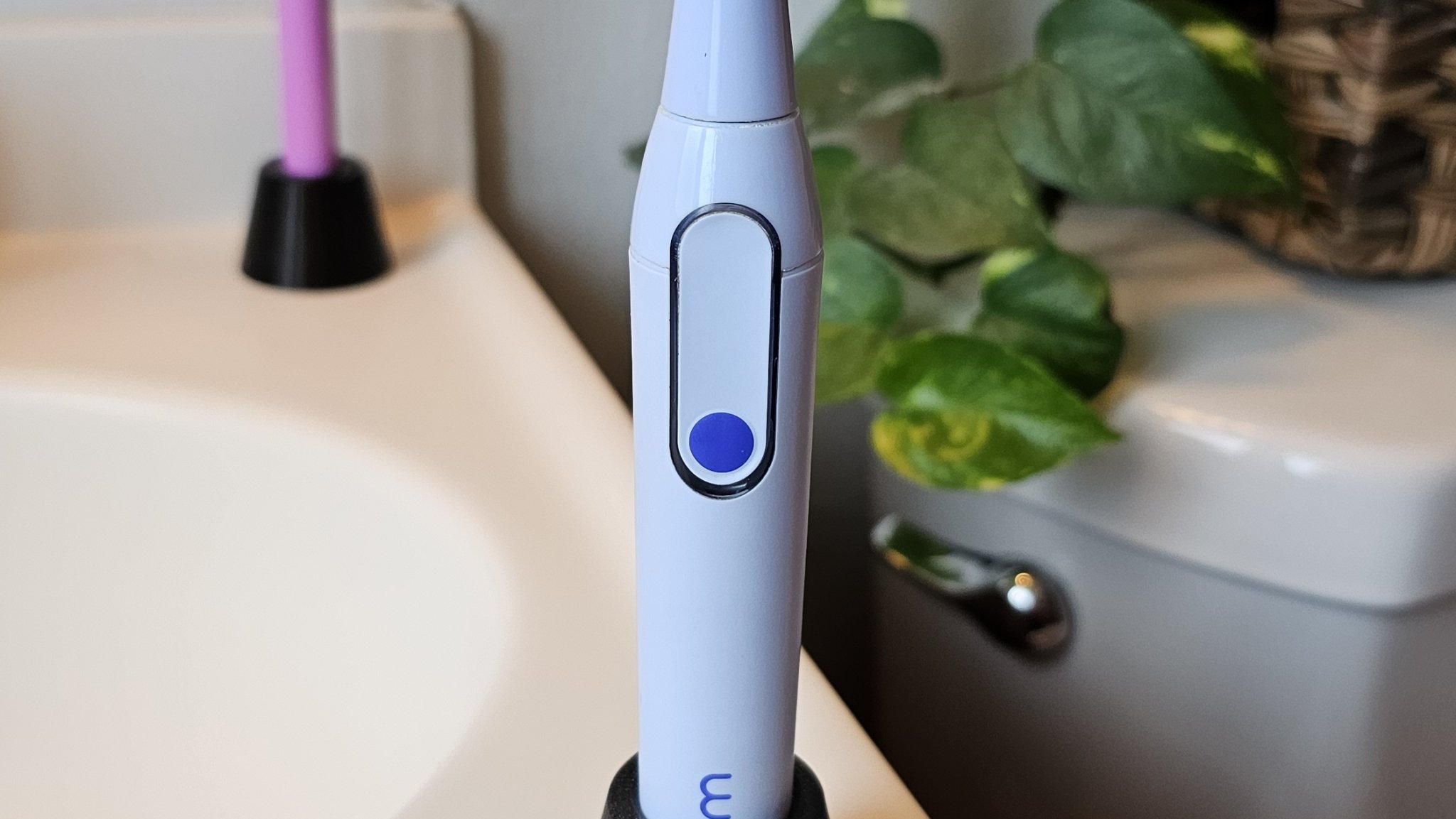 Giá đỡ bàn chải đánh răng điện Hum đơn giản