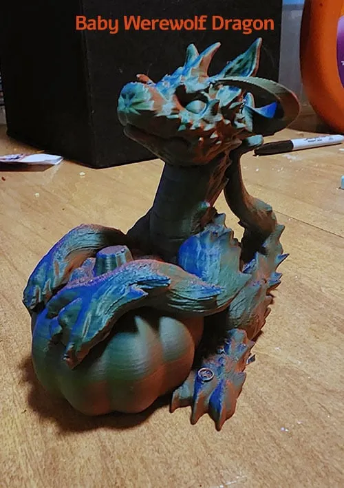 Rồng sói con dễ thương cho Halloween