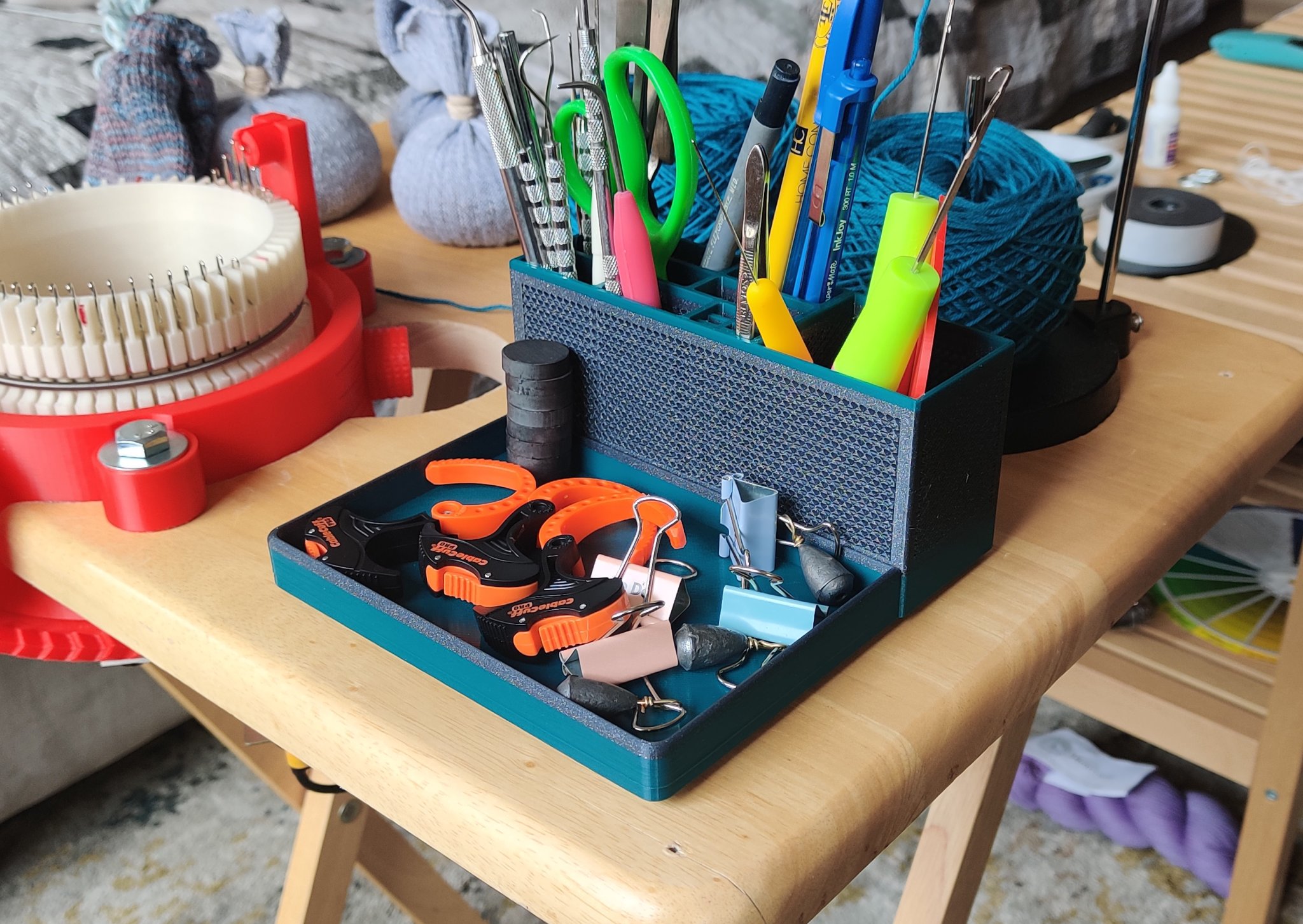 Giá đỡ công cụ di động cho MakerSpace của bạn