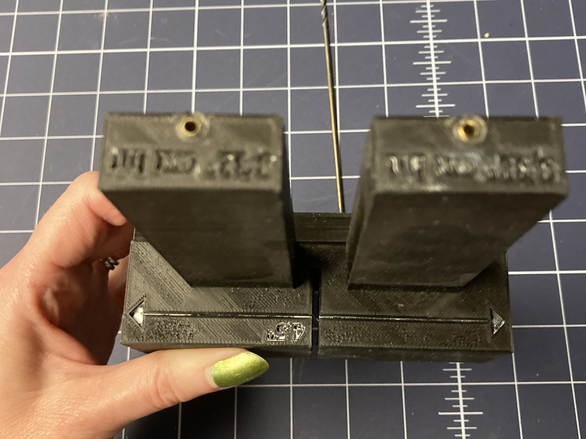 Giá đỡ thanh dowel cho tay cầm rối nghệ thuật