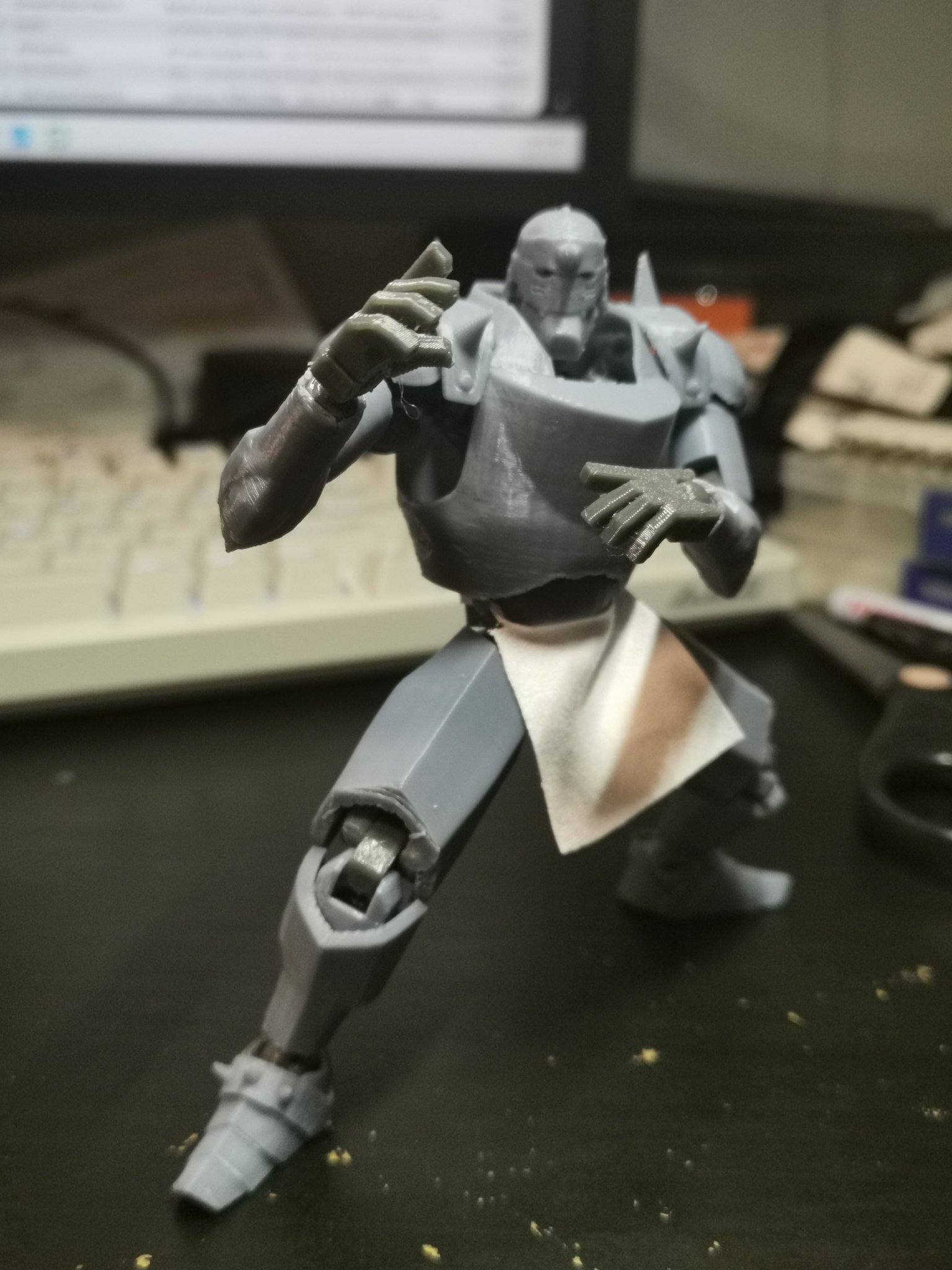 Giáp Alphonse Elric với thiết kế dễ dàng 13 khớp