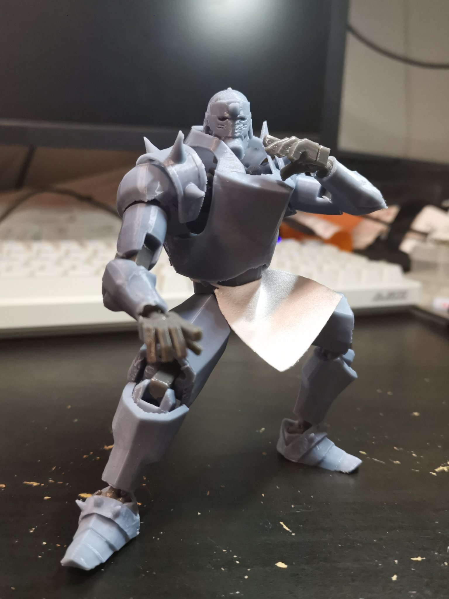 Giáp Alphonse Elric với thiết kế dễ dàng 13 khớp