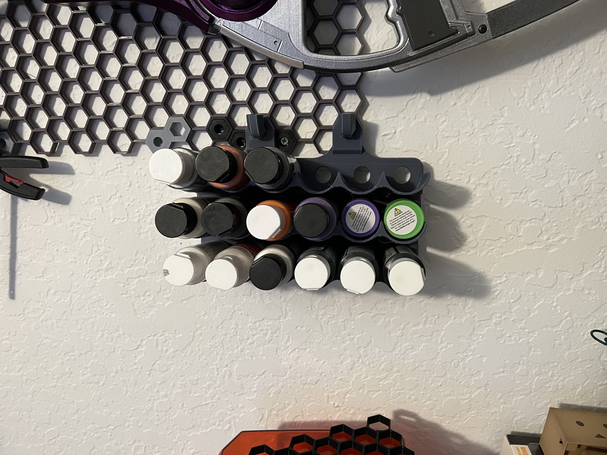 Giá đỡ chai sơn 2oz/35mm cho tường lưu trữ tổ ong