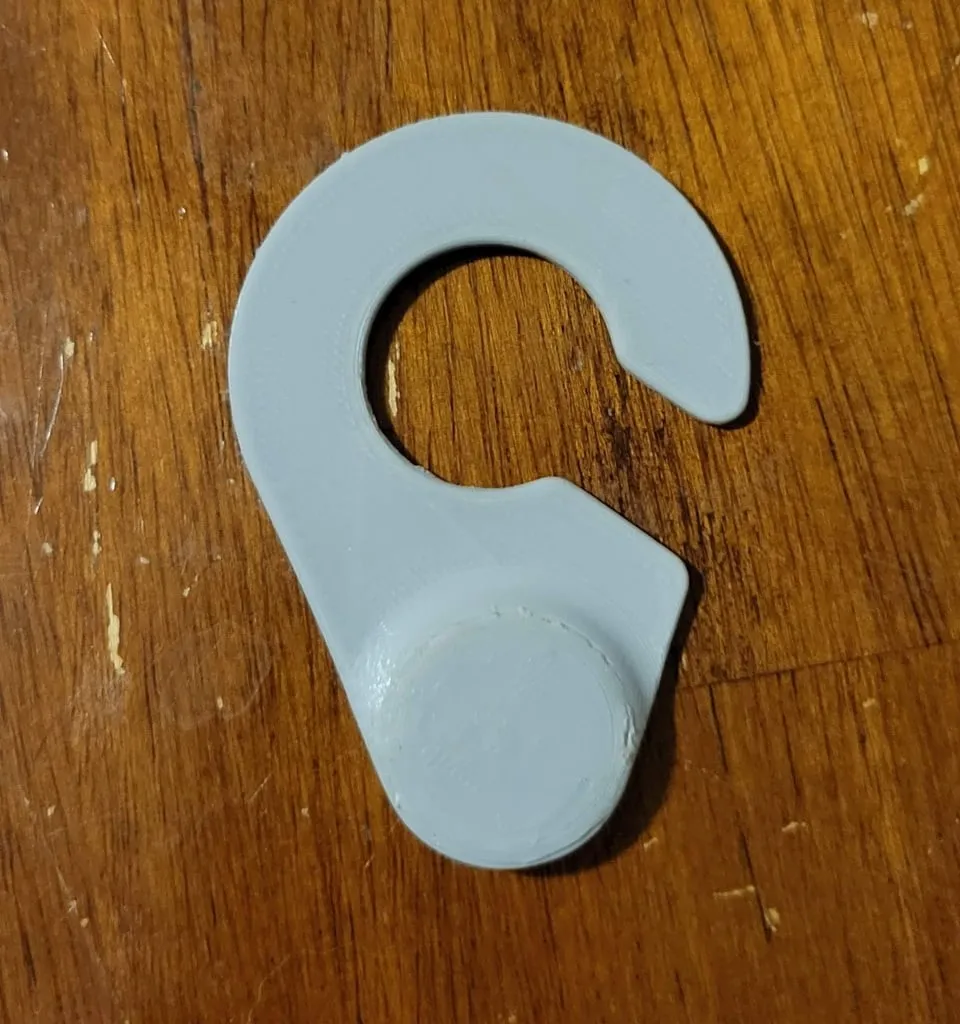 Giá treo biển báo khuyết tật từ tính