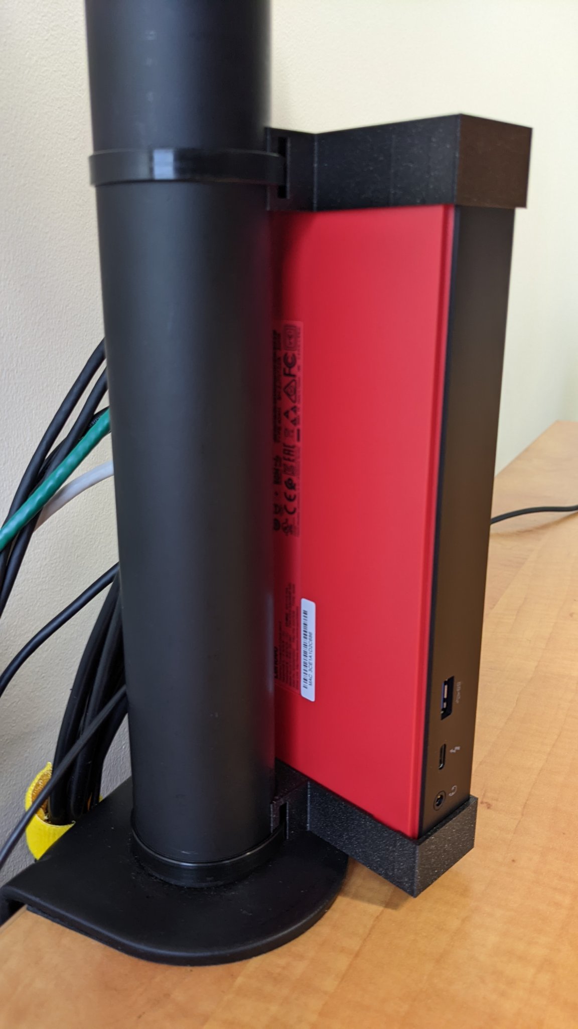 Giá đỡ gắn pole cho dock Lenovo ThinkPad Thunderbolt 3/4