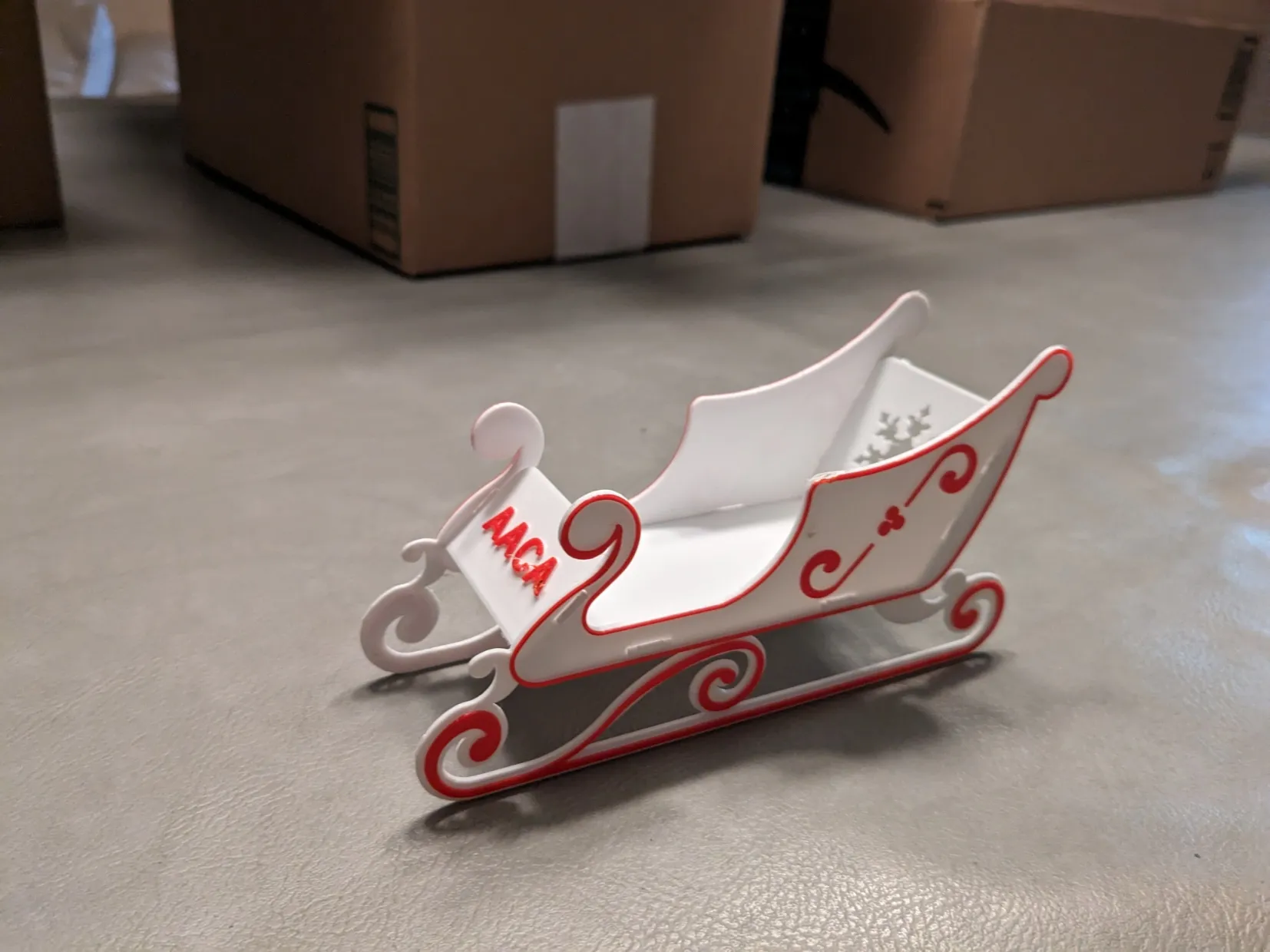 Xe trượt tuyết lắp ráp in 2 màu cho mùa lễ hội