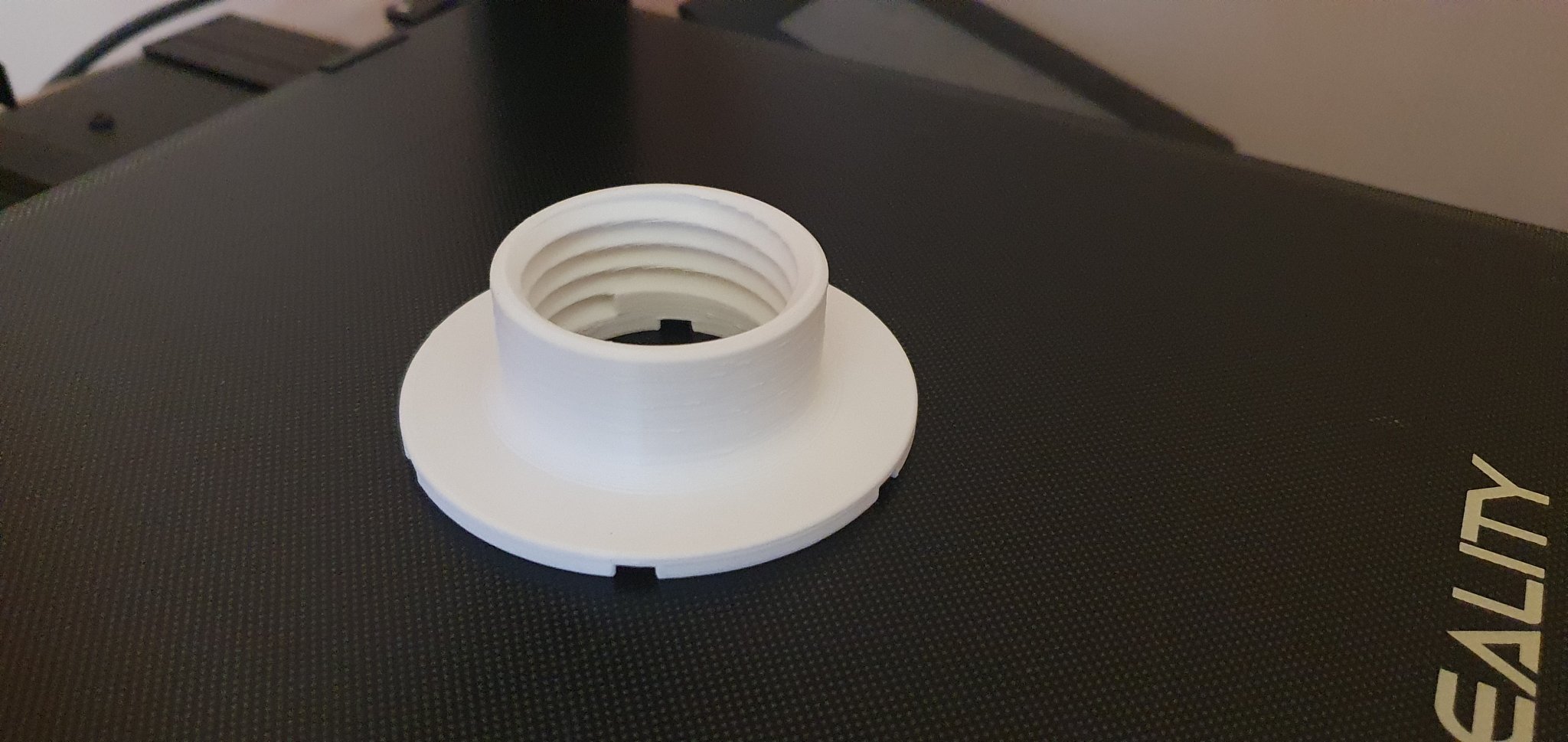 Nắp máy sấy Sodastream giữ chai thẳng đứng