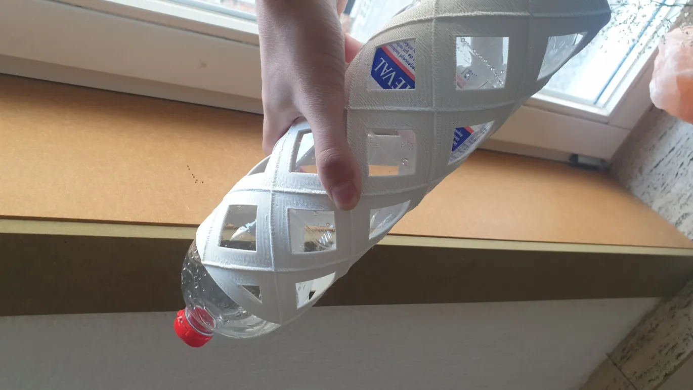 Giá đỡ chai cứng cho người cao tuổi