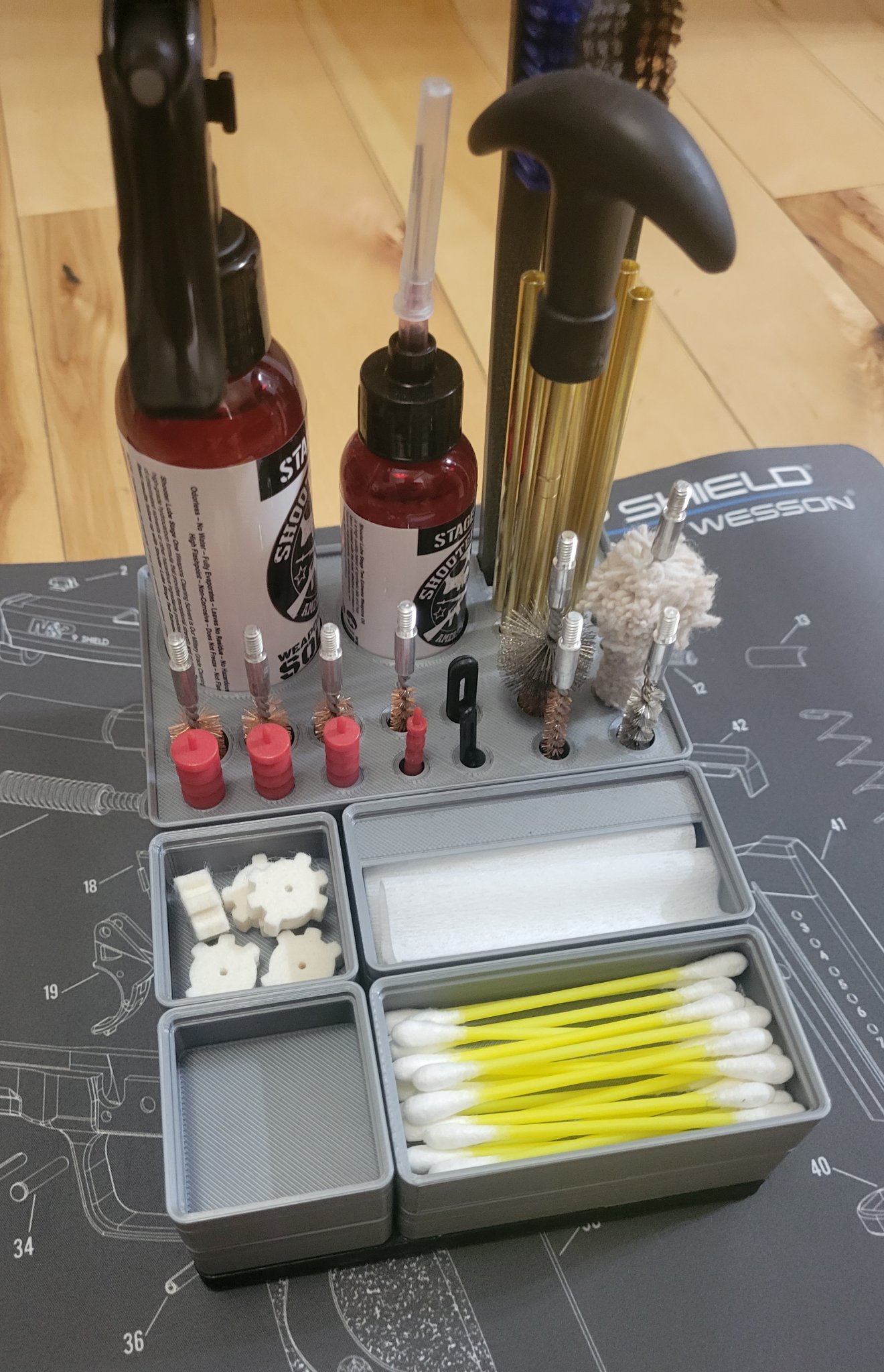 Giá đỡ vệ sinh súng cho Shooter's Lube và Gridfinity