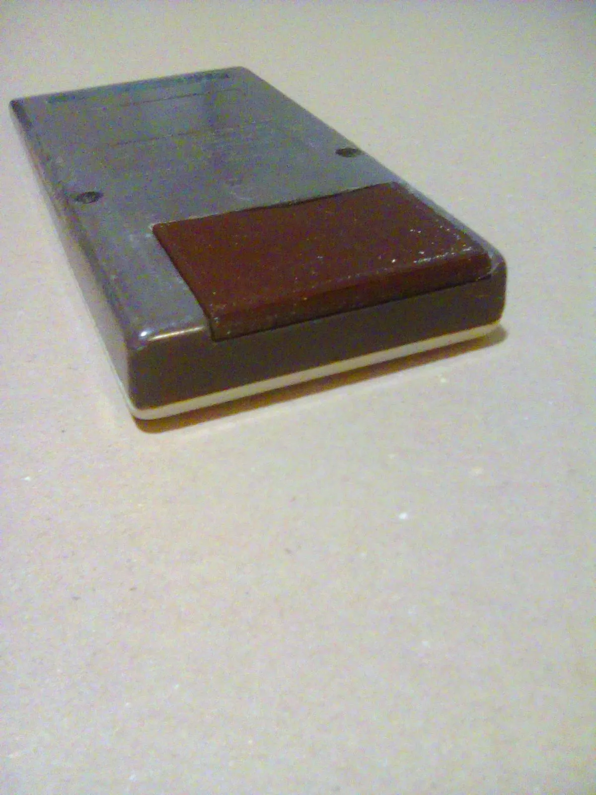 Nắp pin cho máy tính Sharp EL-5812 từ thập niên 70