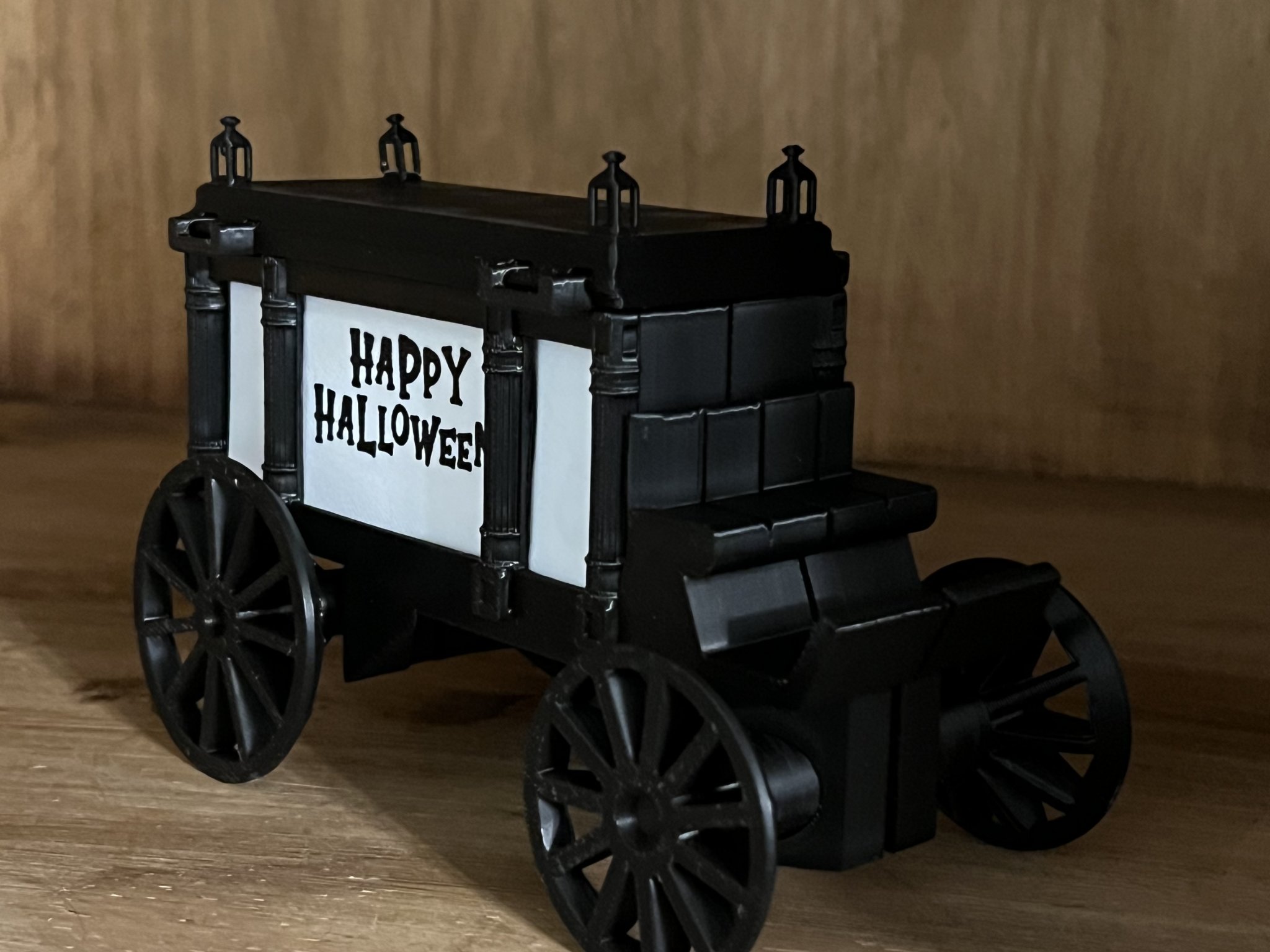 Xe tang ma ám in sẵn không cần hỗ trợ