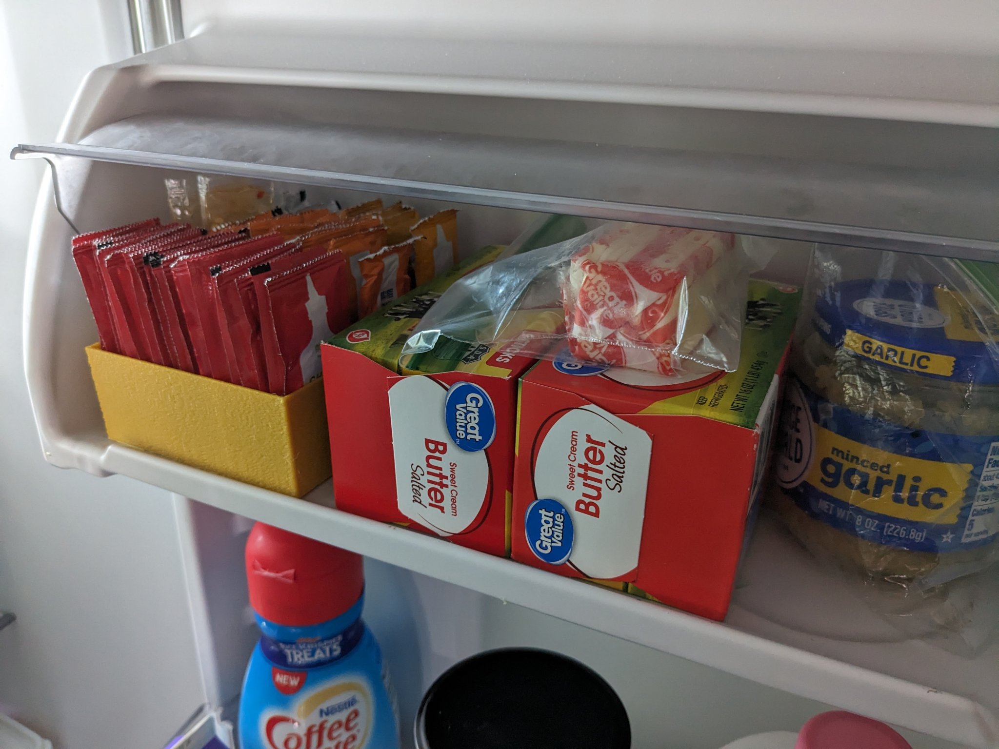 Khay đựng gói nước sốt tiện lợi cho tủ lạnh