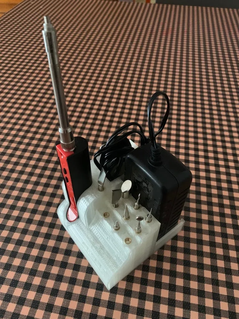 Giá đỡ sạc Modifi3d Pro với kết nối ẩn cho nguồn EU