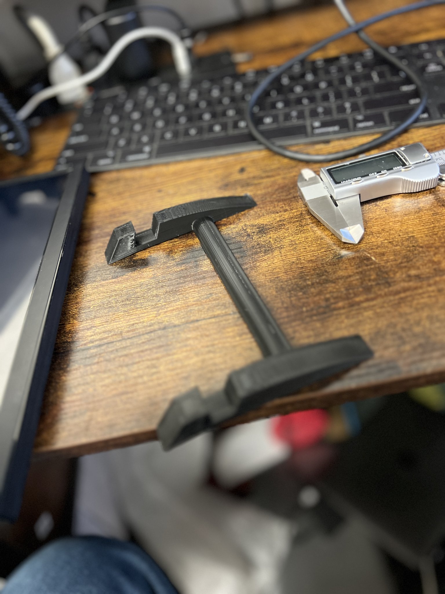 Giá đỡ màn hình cảm ứng 10 inch cho Raspberry Pi