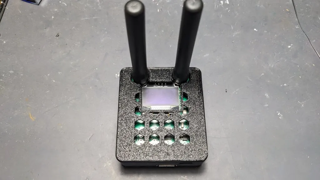 Vỏ cho Raspberry Pi 3A và Pi-Star MMDVM với màn hình OLED