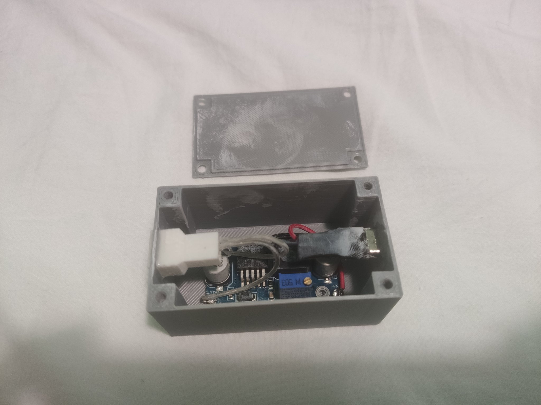 Hộp chứa bộ chuyển đổi DC-DC USB-C cho quạt PC