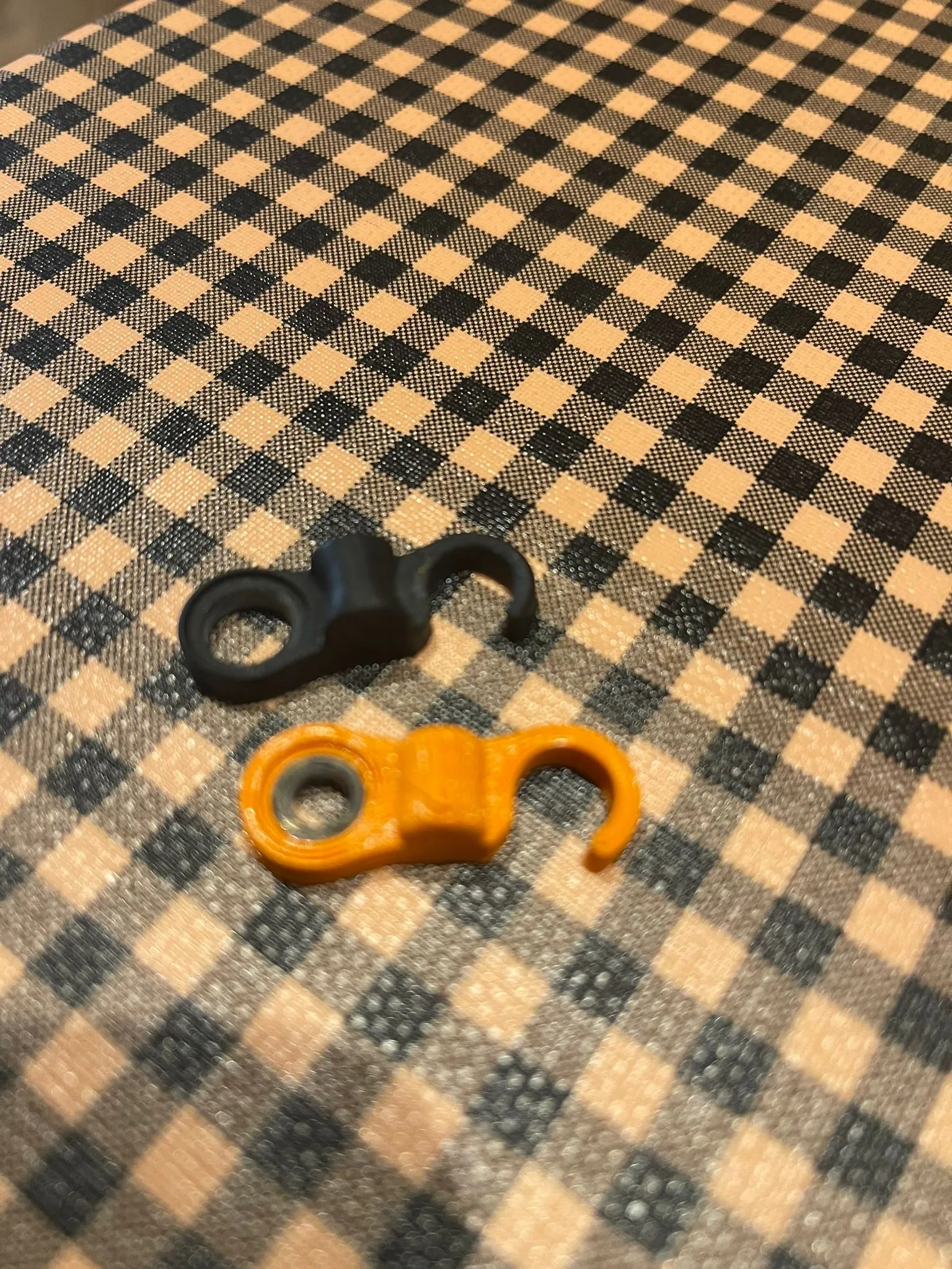 Khóa bảng ván lướt gió đơn giản