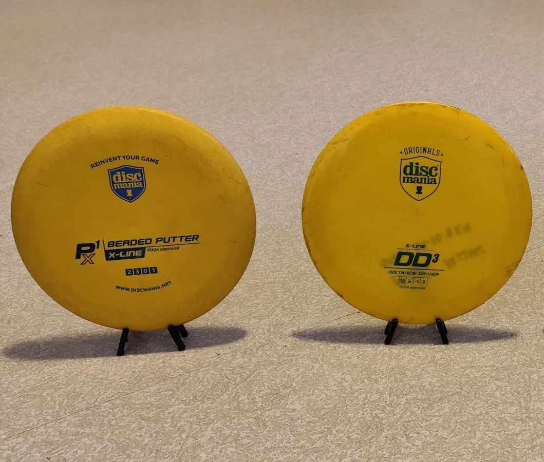 Giá đỡ đĩa frisbee cho môn discgolf