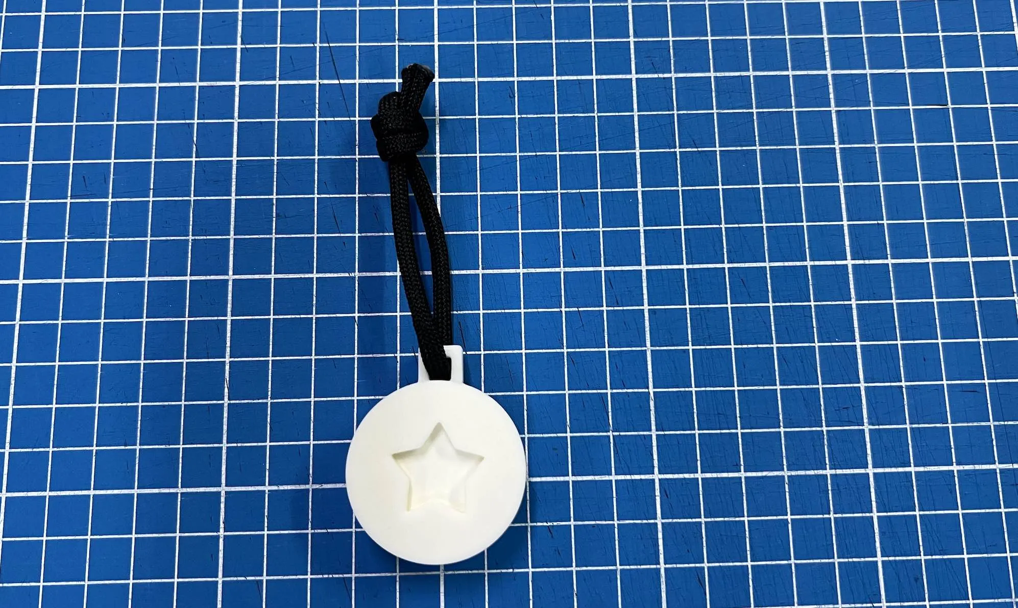 Vỏ bảo vệ AirTag của Apple