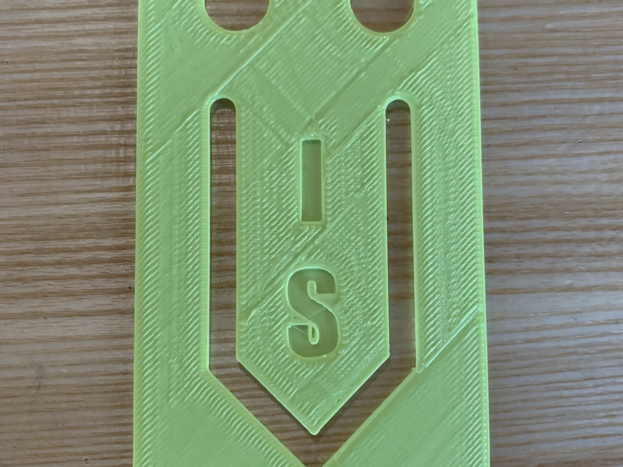 Kẹp giấy ma quái thiết kế nhẹ nhàng cho văn phòng