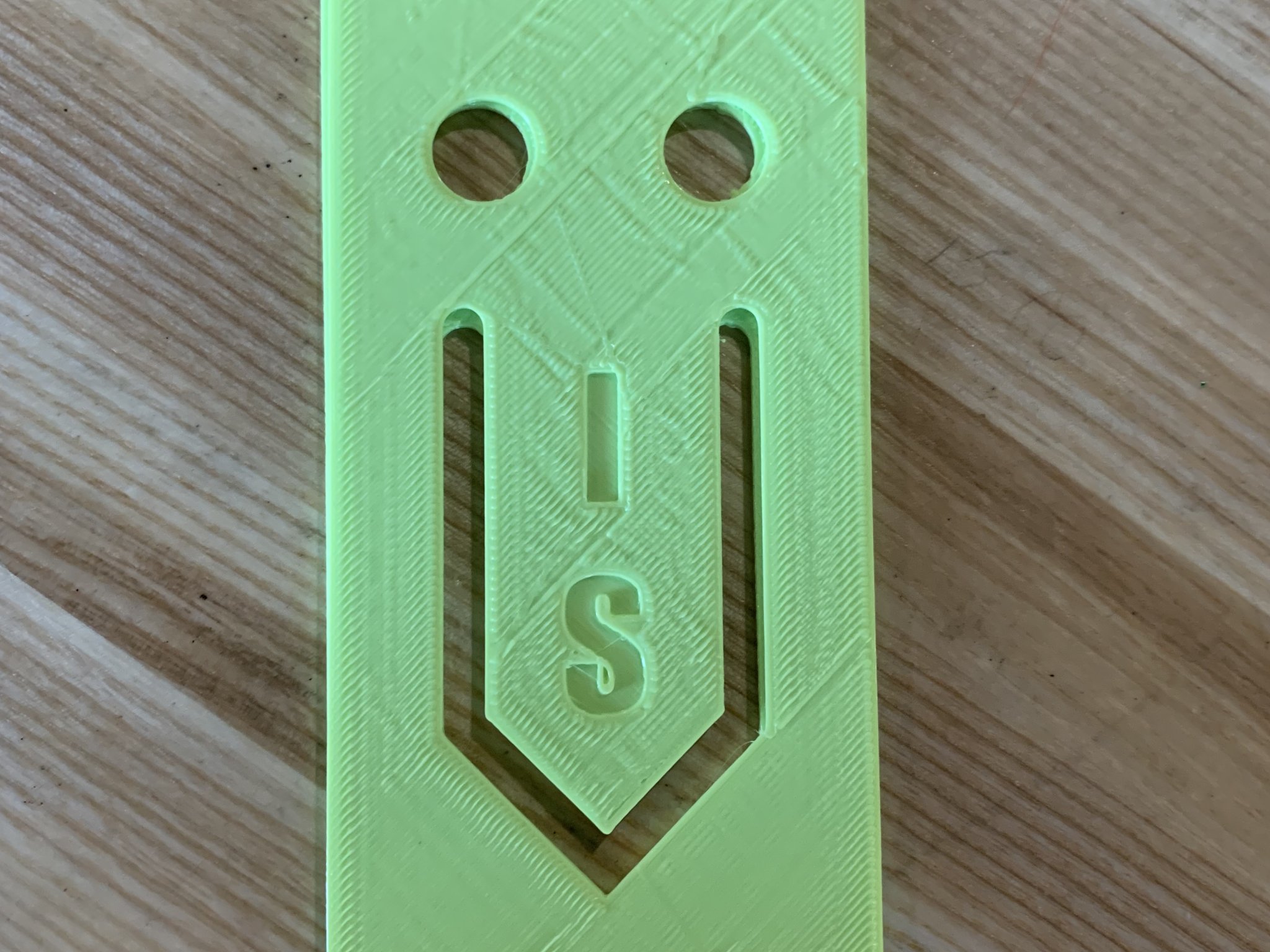 Kẹp giấy ma quái thiết kế nhẹ nhàng cho văn phòng