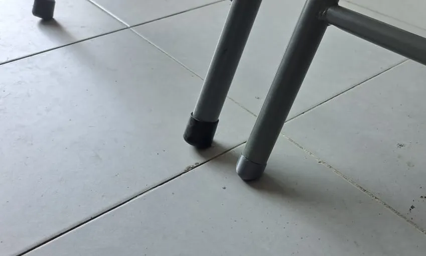 Thay thế nắp cuối cho ghế xếp