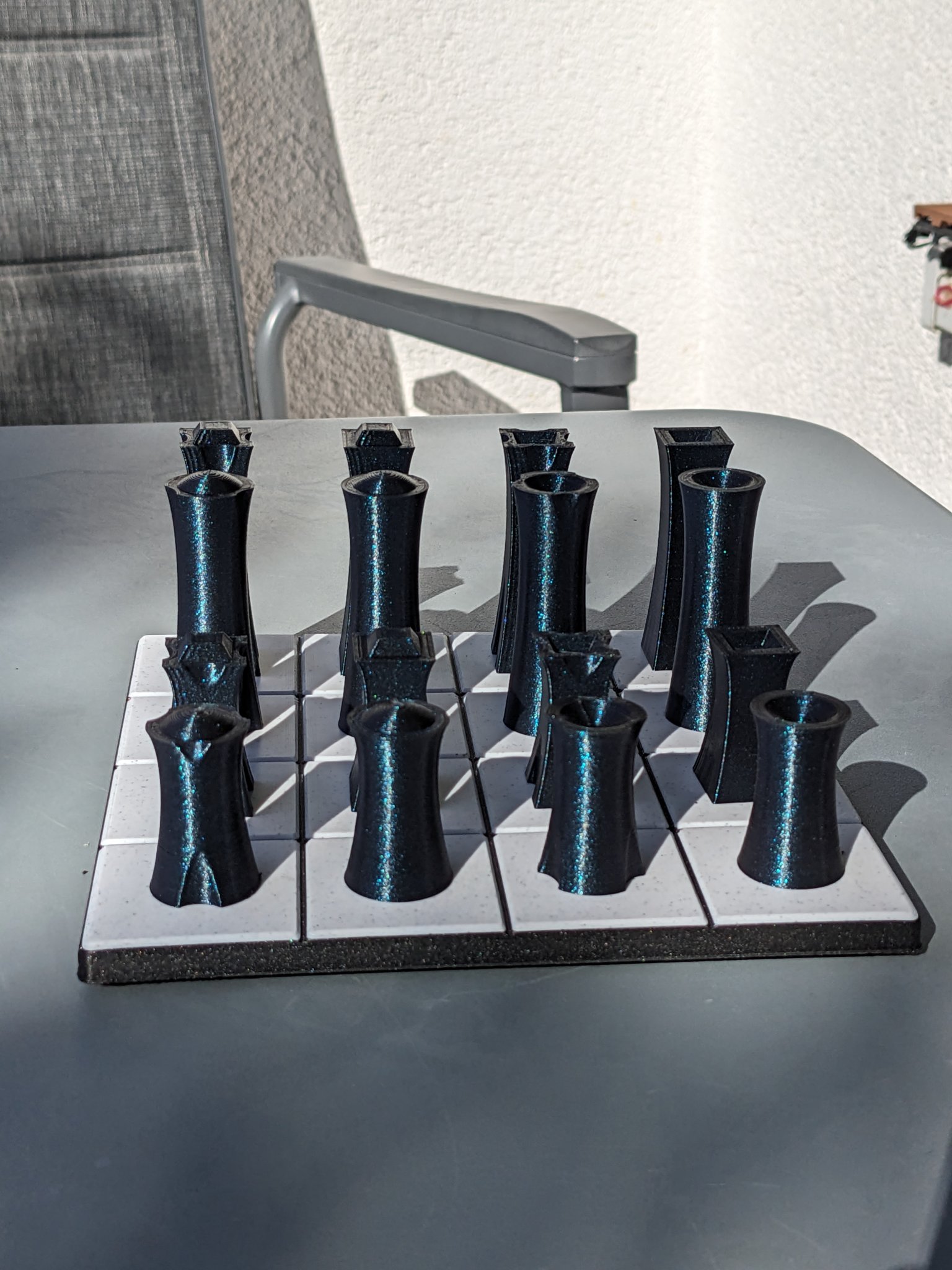 Trò chơi Quarto từ tính sang trọng với bàn cờ