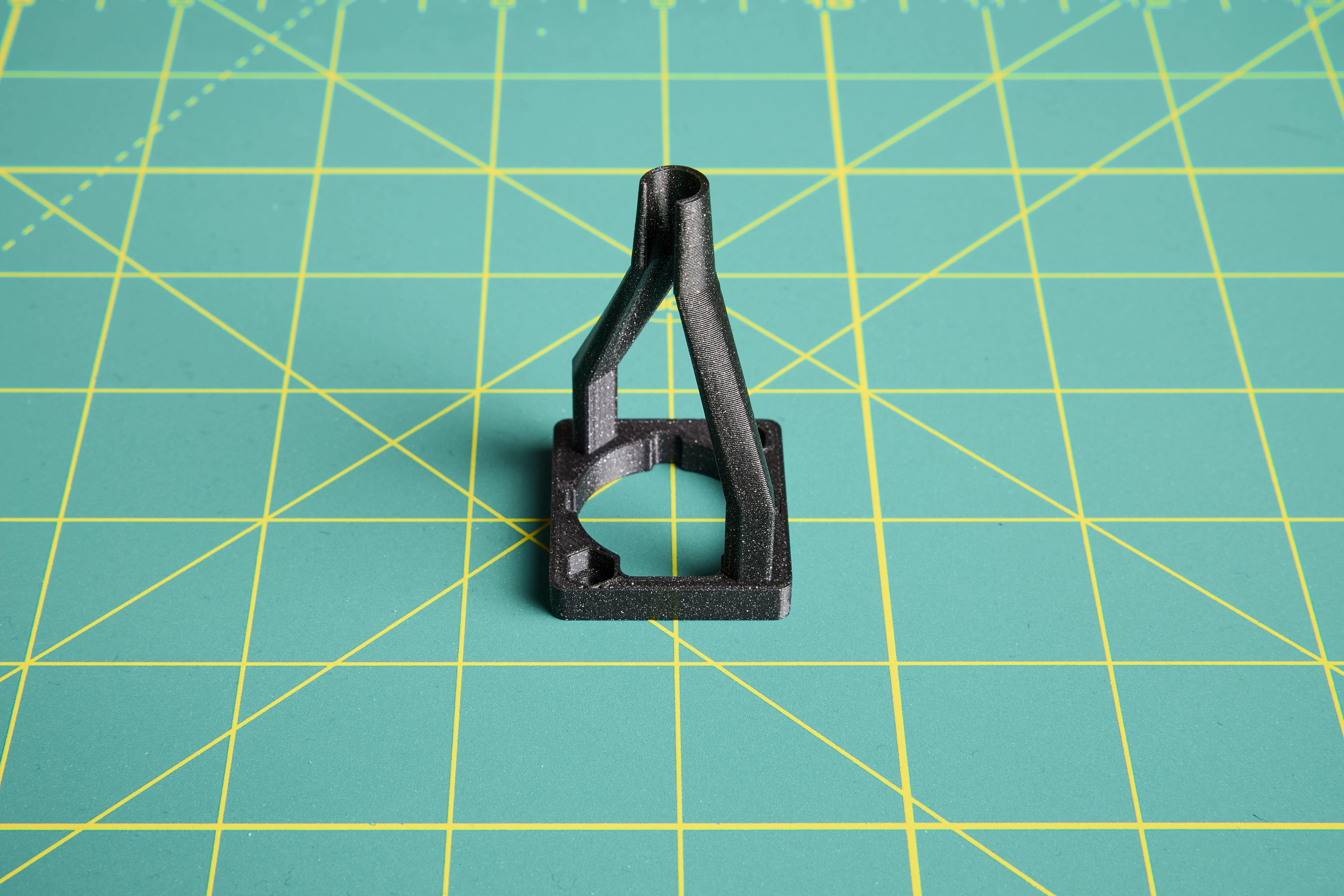 Giá đỡ cáp XLR loại D Neutrik cho tủ âm thanh