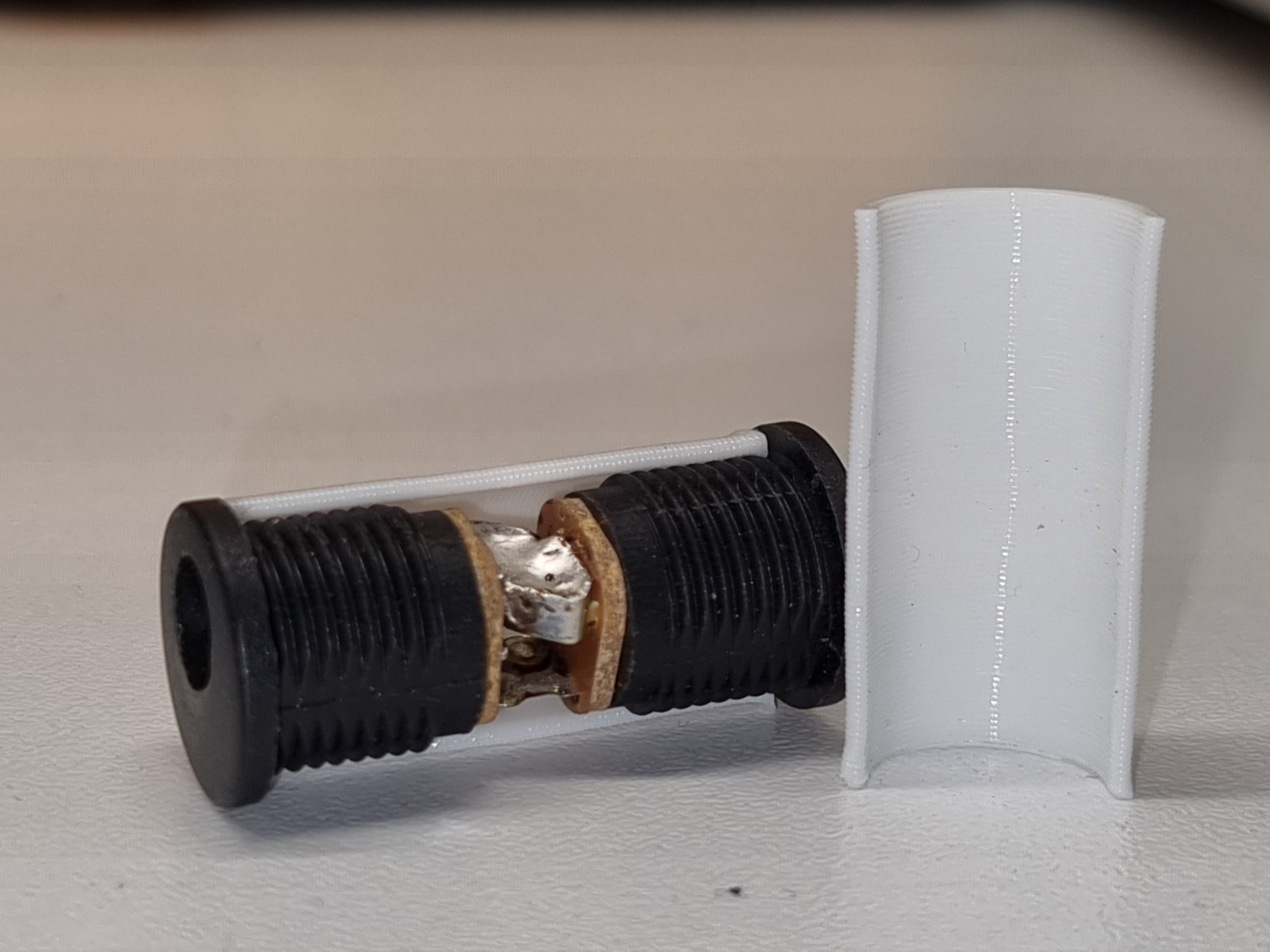 Đầu nối DC cái cho thiết bị điện tử