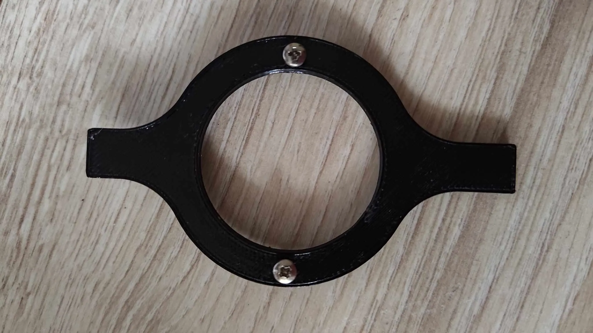 Công cụ đơn giản để tháo ống nhìn ban đêm từ kính tiềm v...