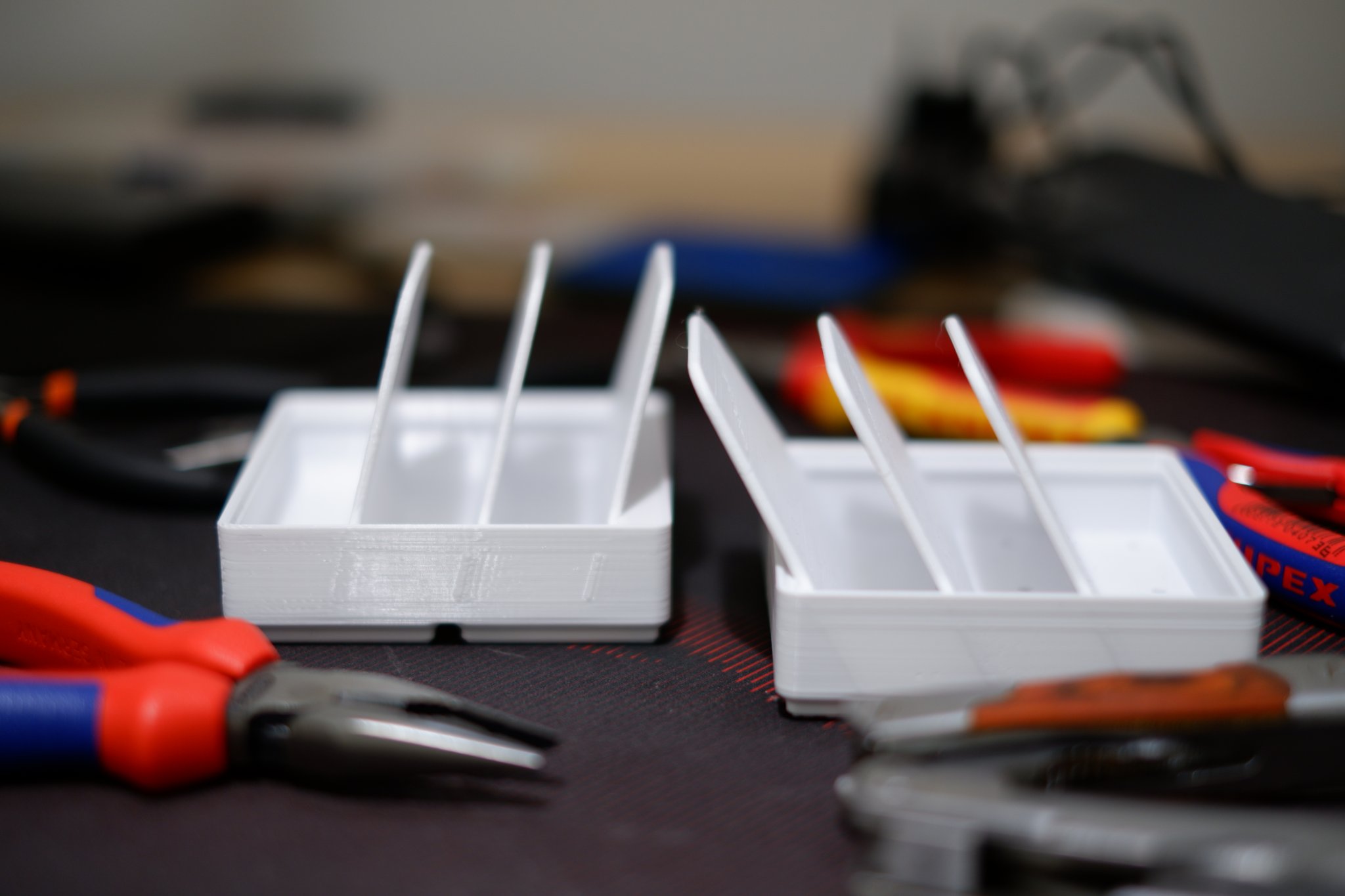 Giá đỡ mini nipper Gridfinity 2x2 tự chứa