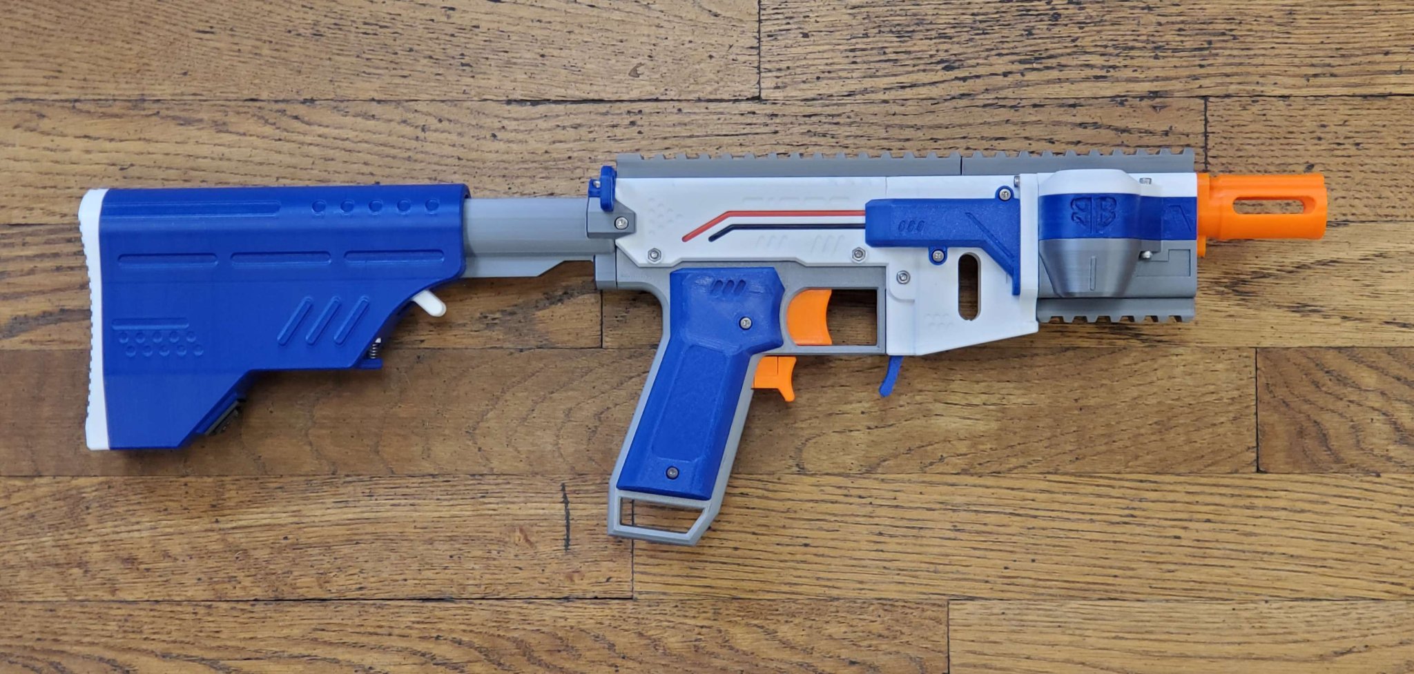 Bộ che Gryphon 1.3 Mech với kênh dây 16ga bên ngoài