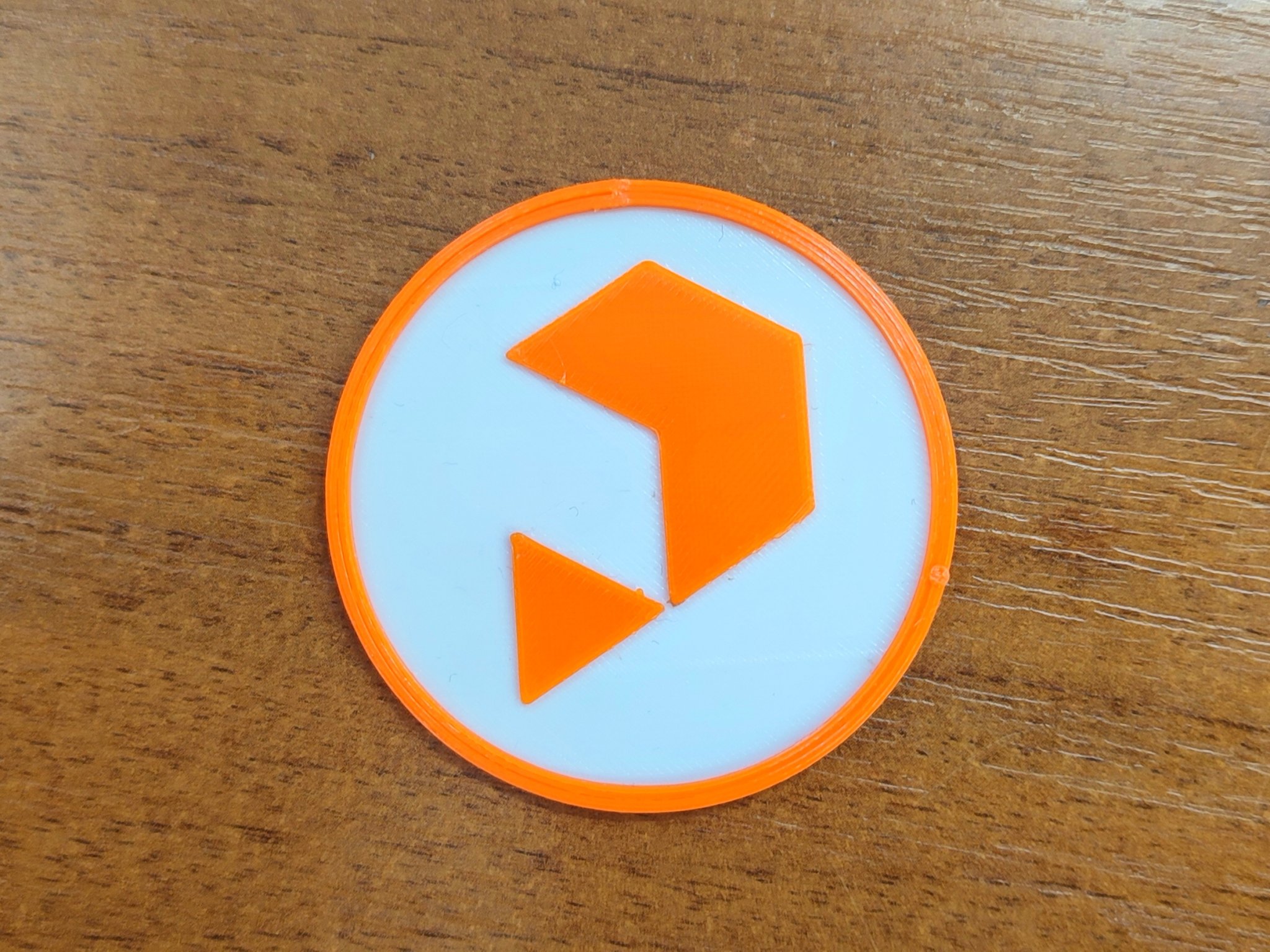 Bộ token Prusa với thiết kế tinh tế màu cam, đen và trắng