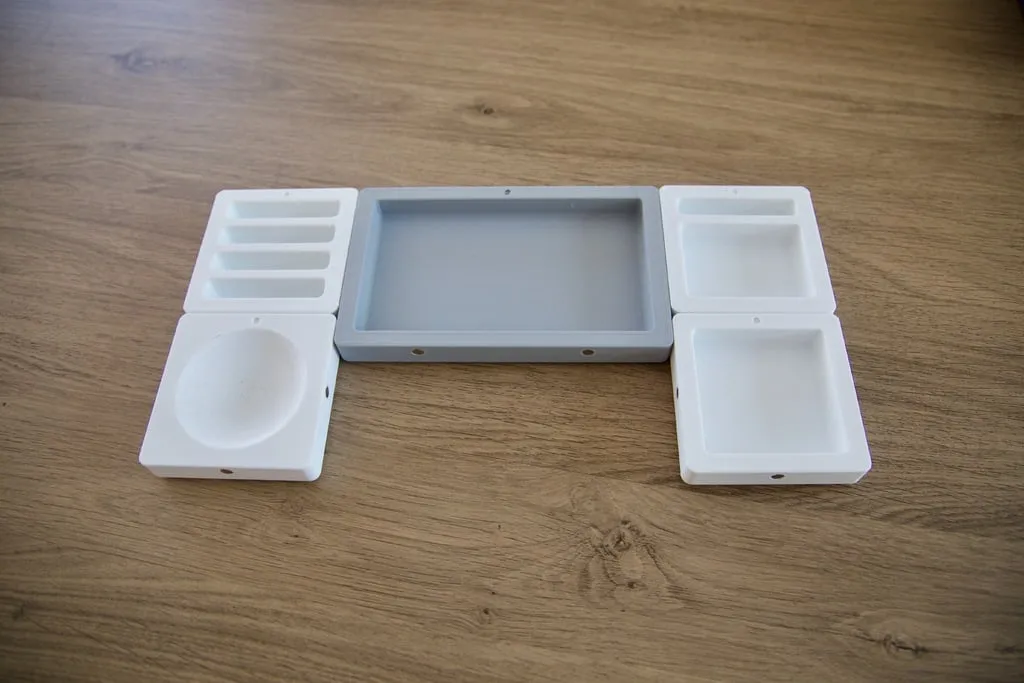 Hệ thống gạch mô-đun tổ chức token trò chơi bàn