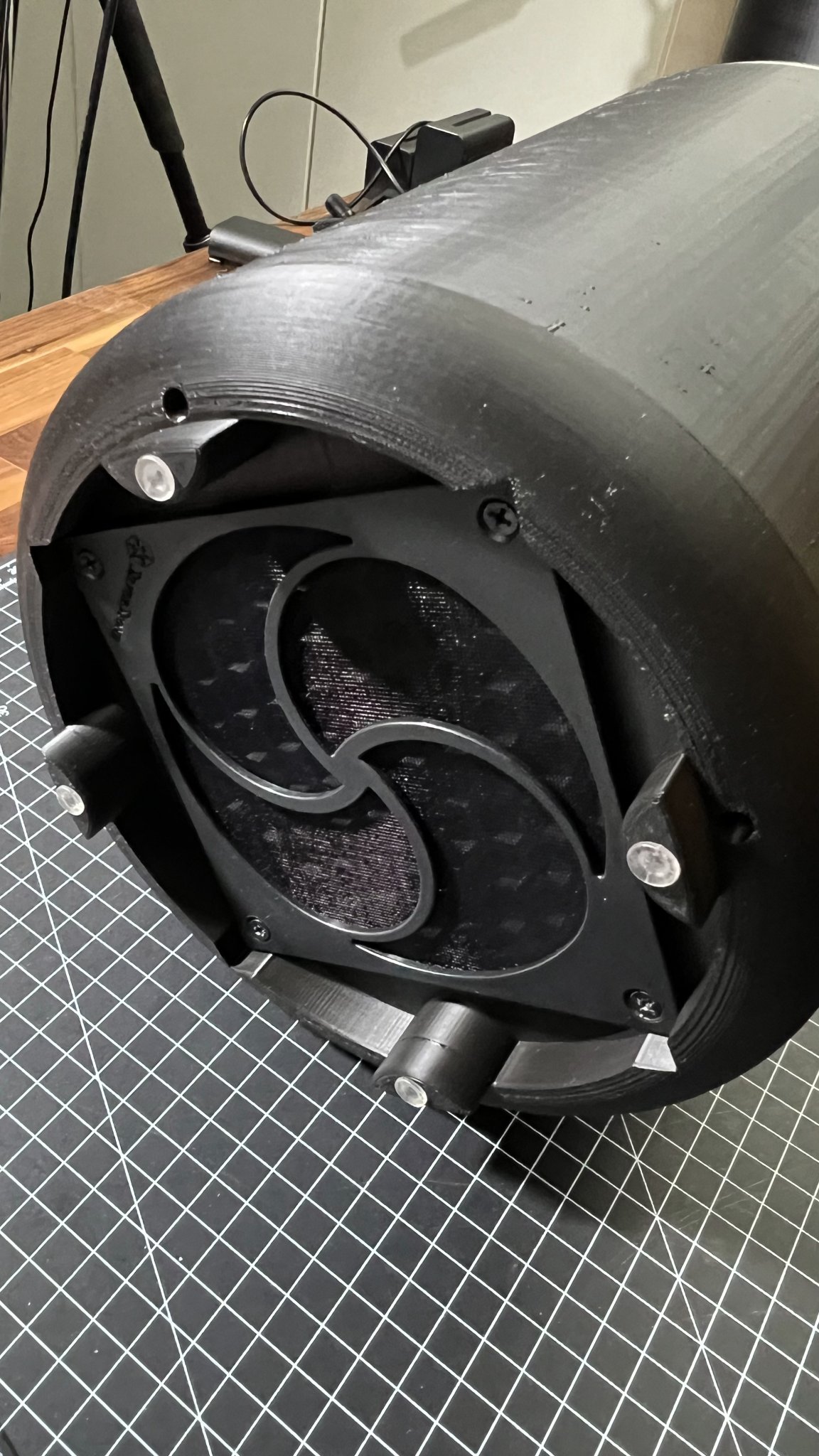 Vỏ máy tính Mini-ITX SOPTUNNA in 3D hoàn toàn bởi Crosslink