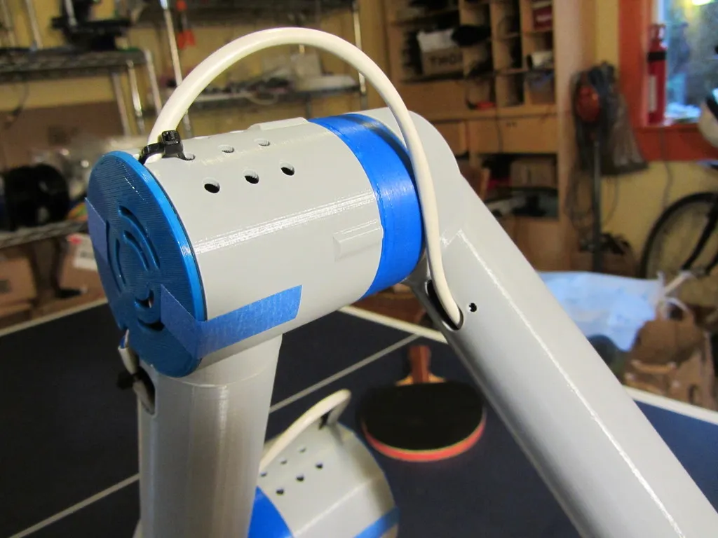 Cánh tay robot sáu trục WE-R2.4 với kích thước 80%